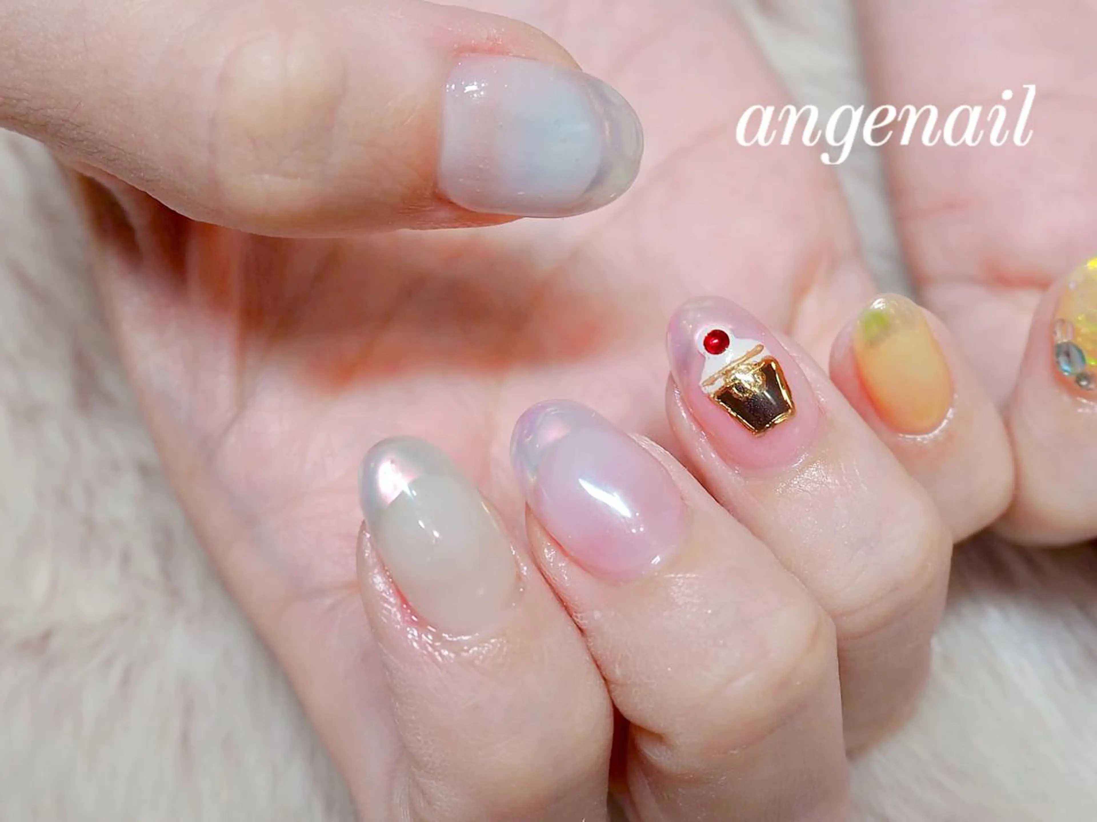 ネイル ハンドネイル オーナーネイリスト MAKIのネイルデザイン