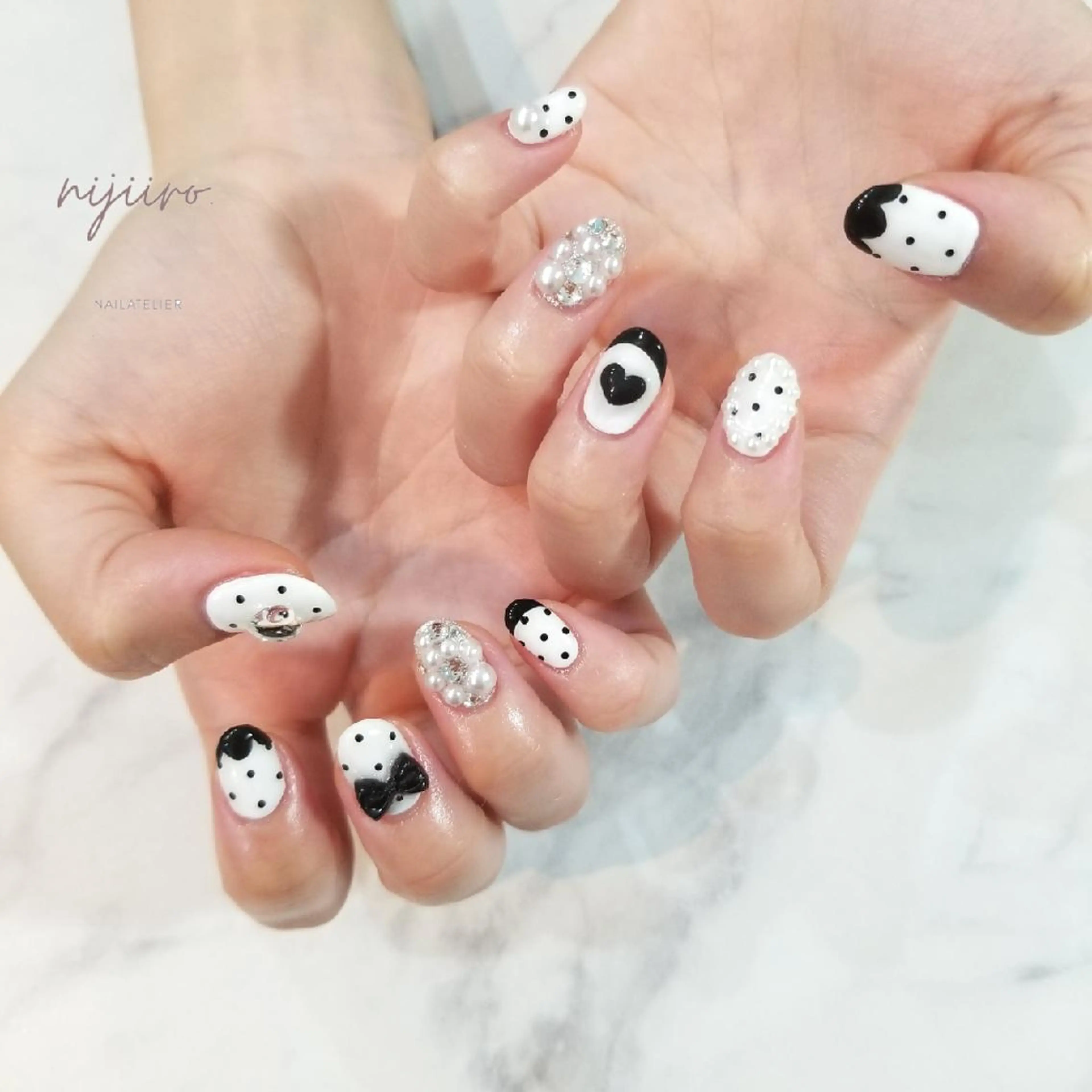 ネイル ドット ハンドネイル nijiiro🌈 サトウのネイルデザイン