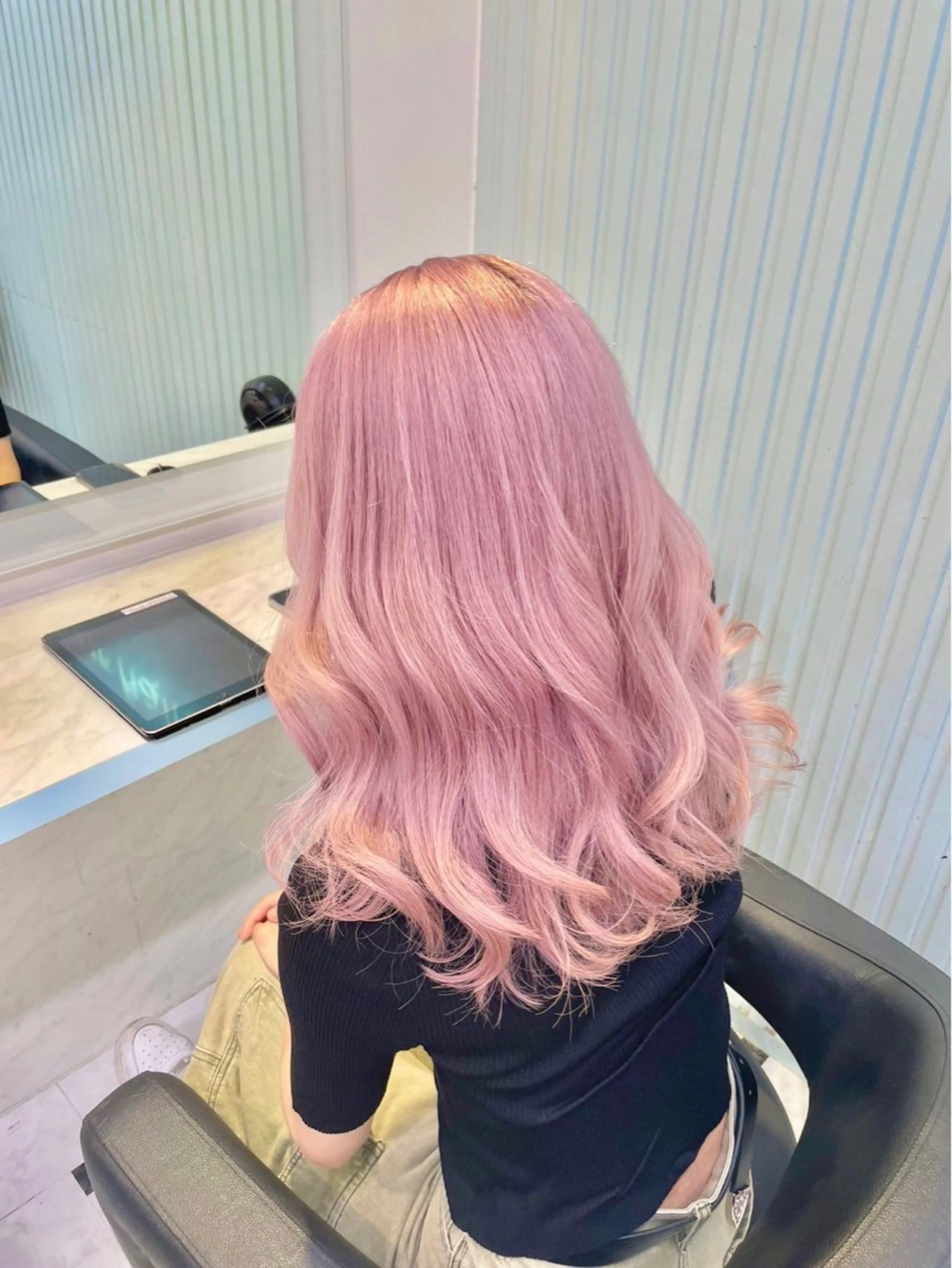 セミロング カラー ヘアアレンジ 韓国レイヤー&ピンク 艶髪🩶maikoのヘアスタイル