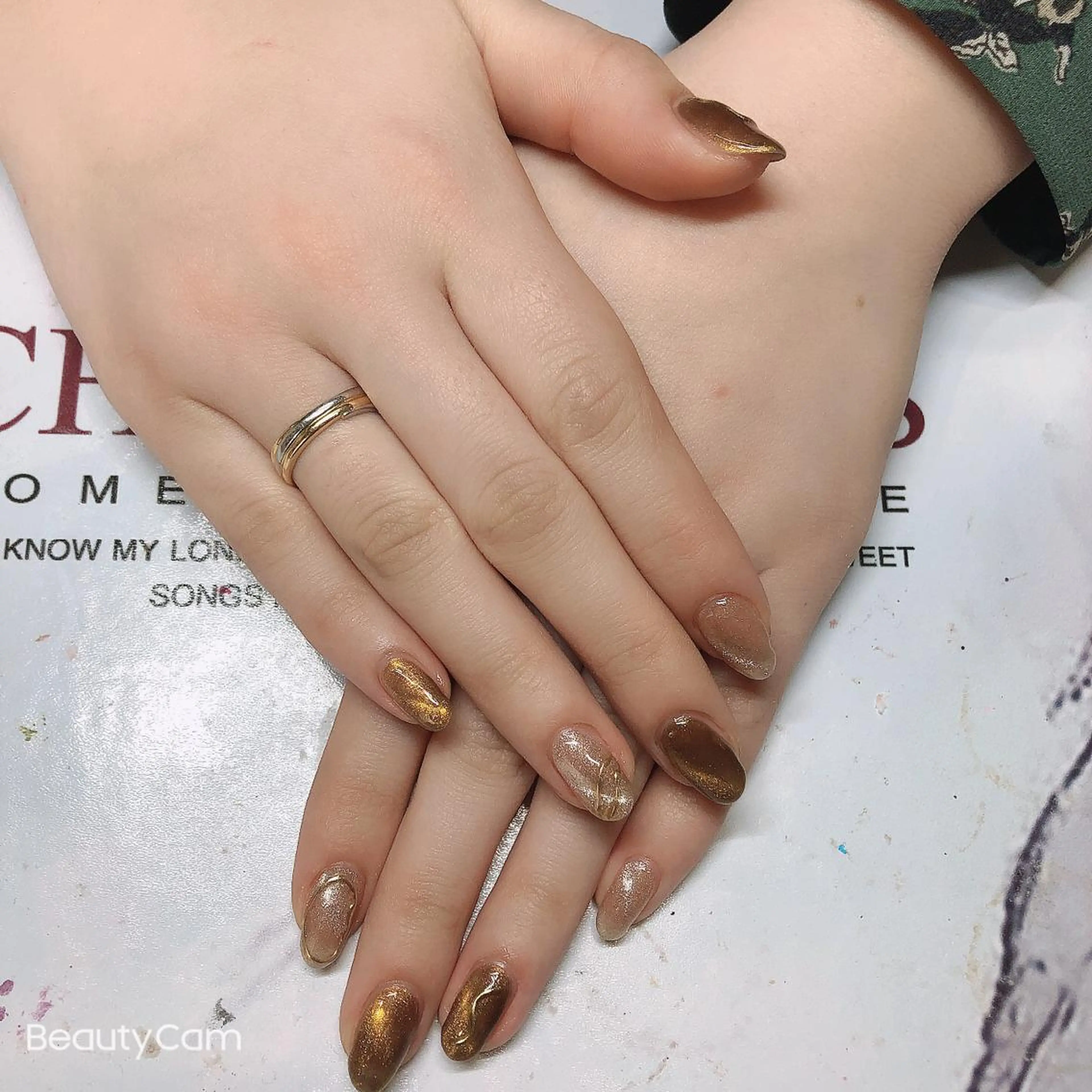 ネイル ガレンドウ 白澤 愛子のネイルデザイン