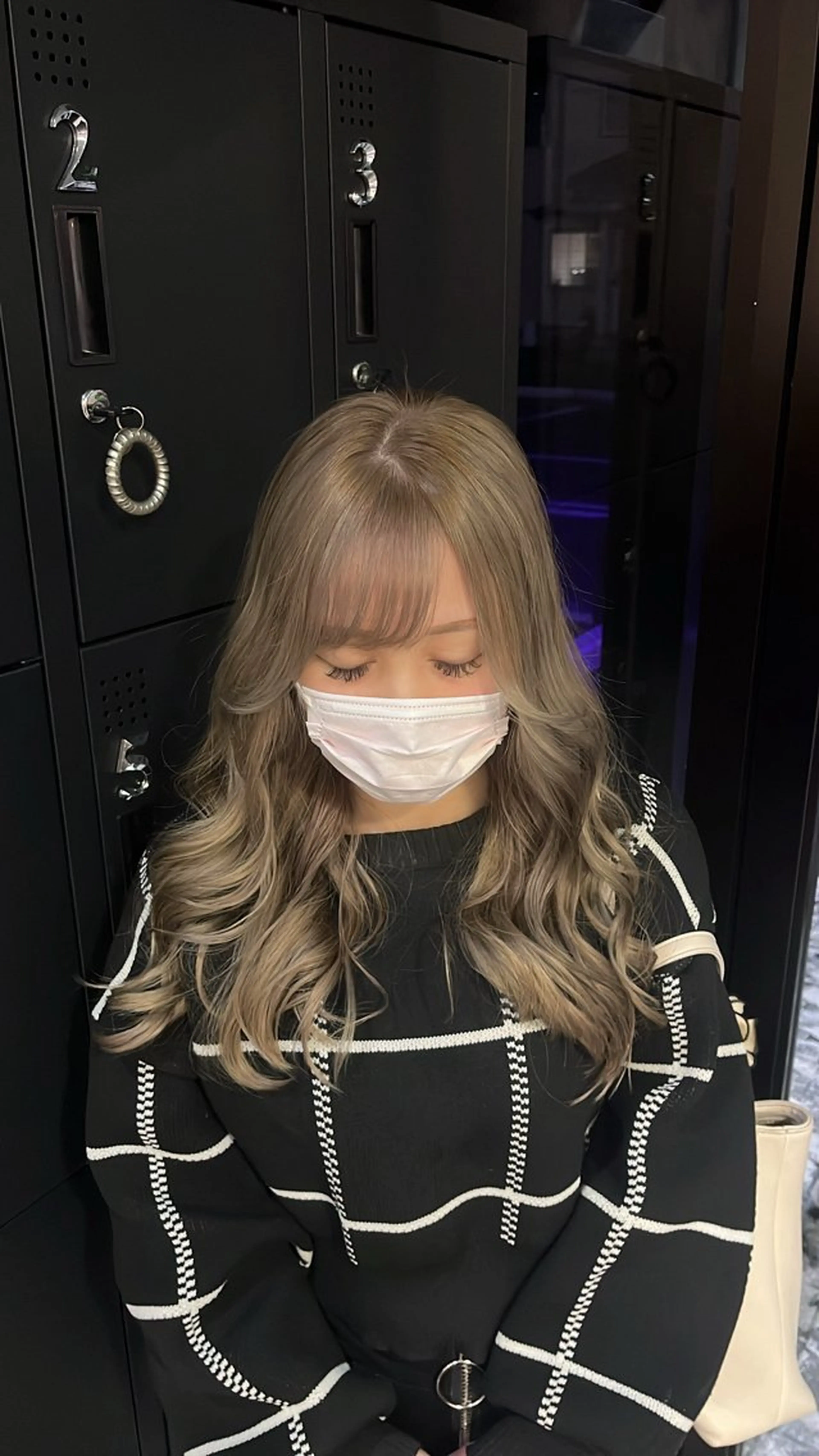 ロング カラー ベージュカラー ミルクティーベージュ ヘアカラー 伊藤 由妃乃のヘアスタイル