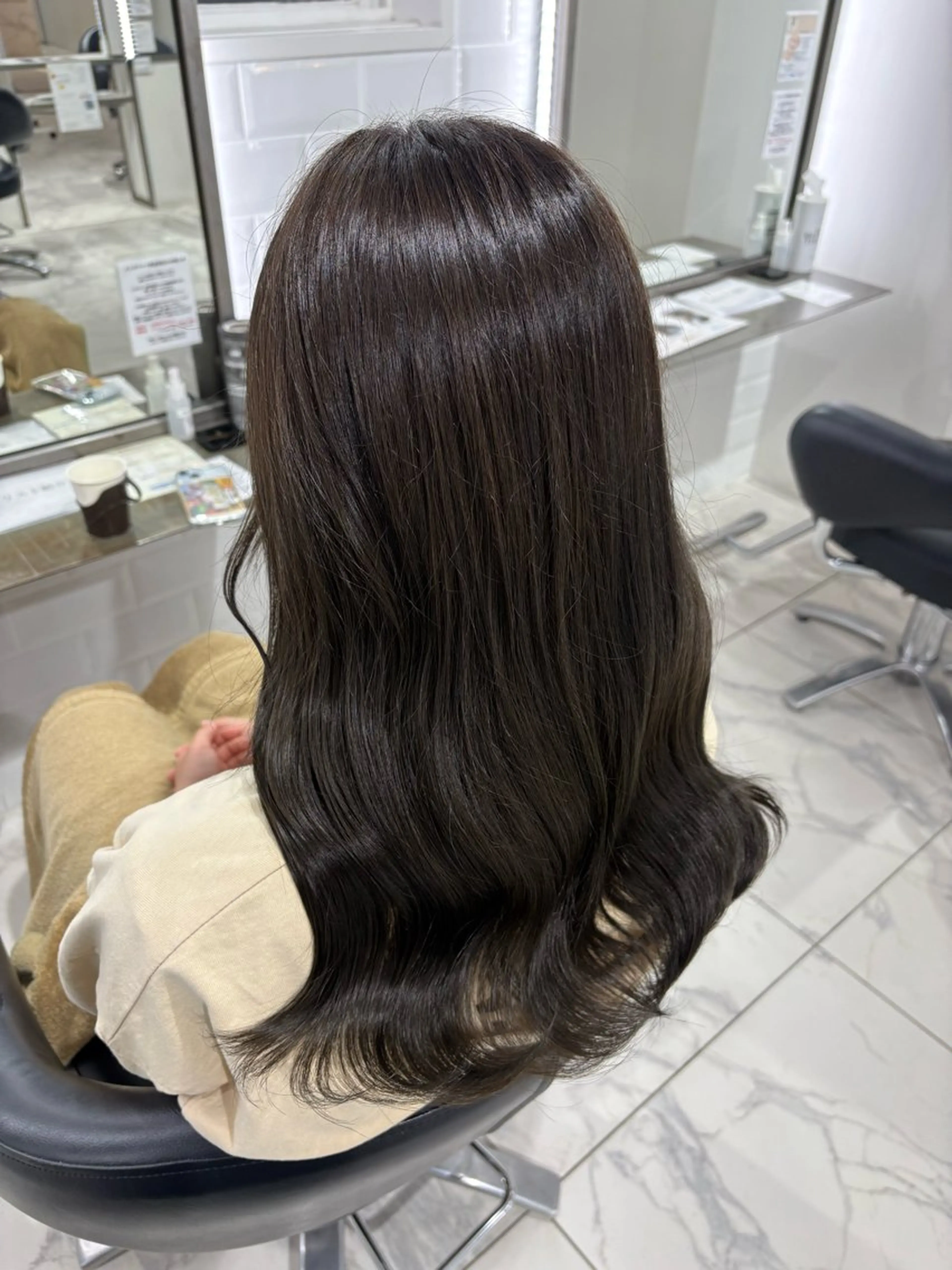 ロング カラー 透明感カラー グレージュ オリーブグレージュ オリーブグレー 透明感艶カラー/ 岡田澪香のヘアスタイル