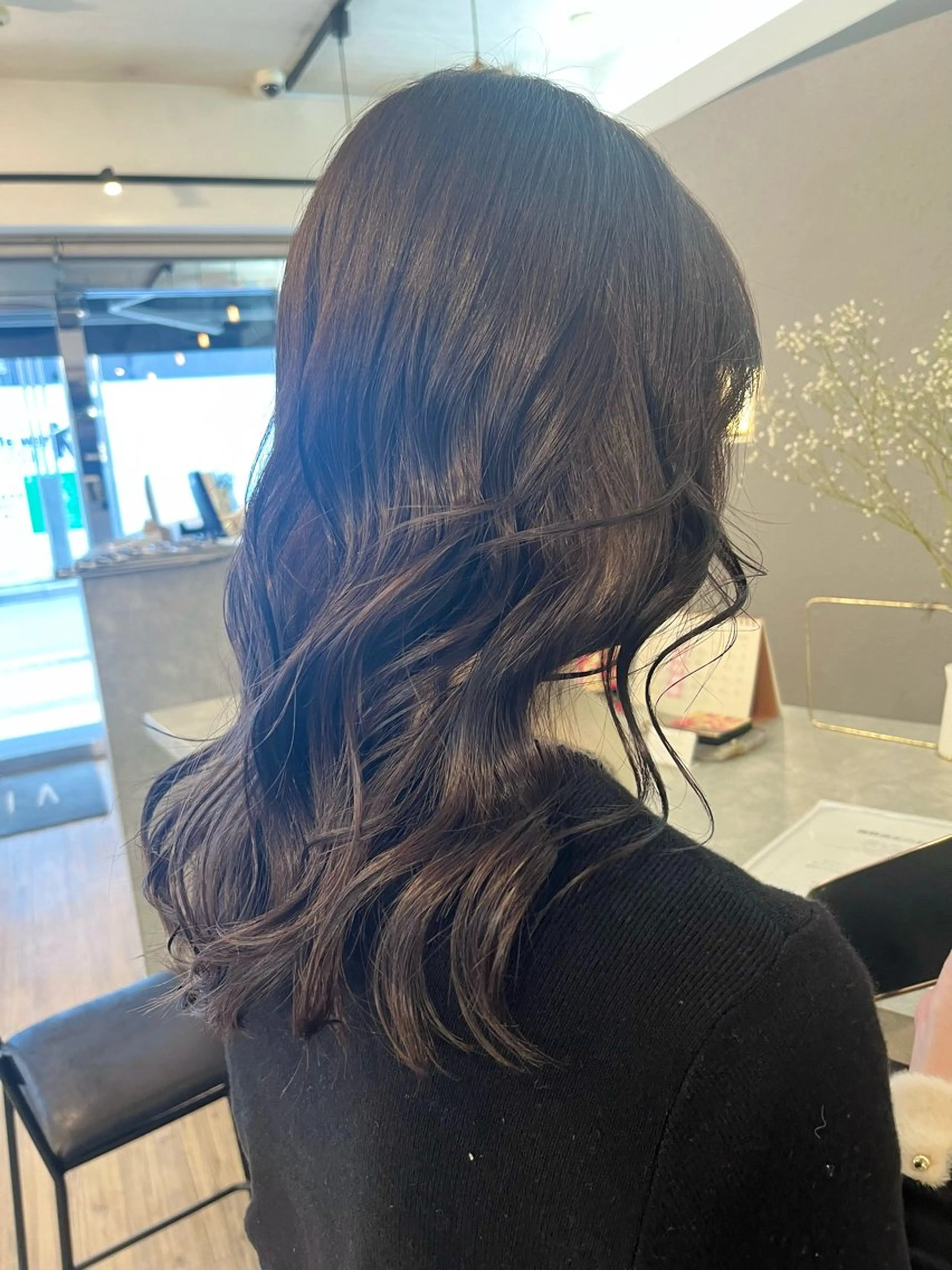 ミディアム カラー ブリーチ 透明感カラー グレージュ ラベンダーカラー ラベンダーグレージュ カット ヘアカラー sato ayaka ｜透明感カラー🫧のヘアスタイル