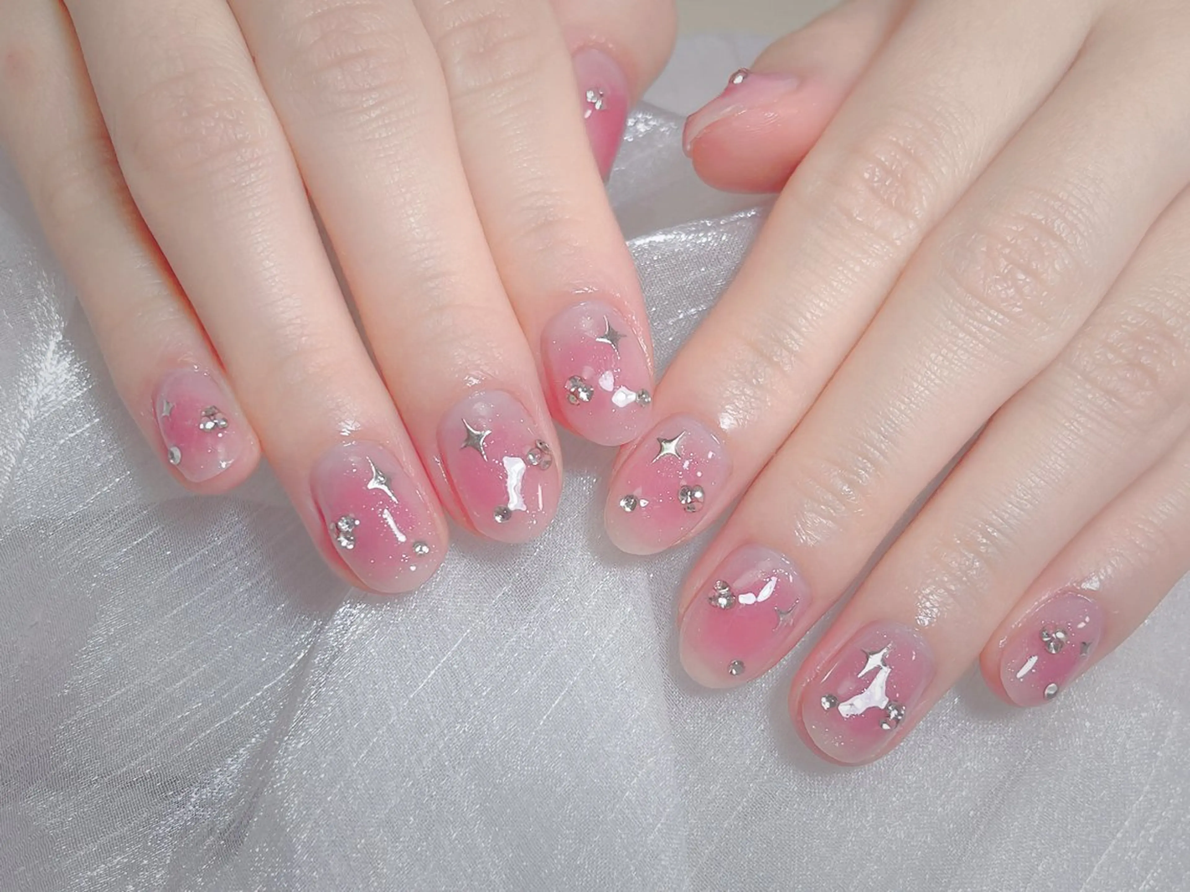 ネイル ハンドネイル 🎀ネイルサロン エクラYUI🎀のネイルデザイン