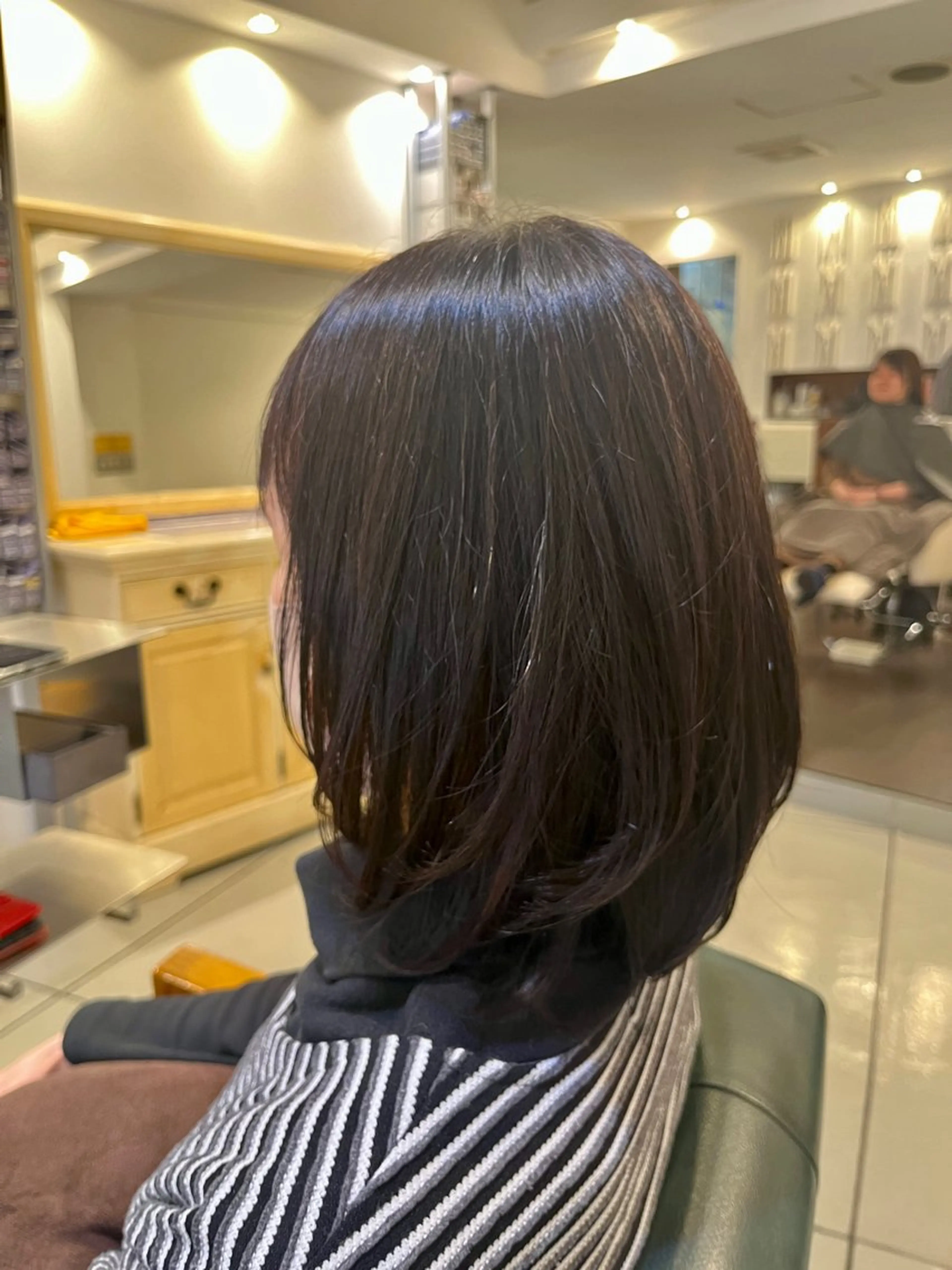 ミディアム 加藤 麻美のヘアスタイル