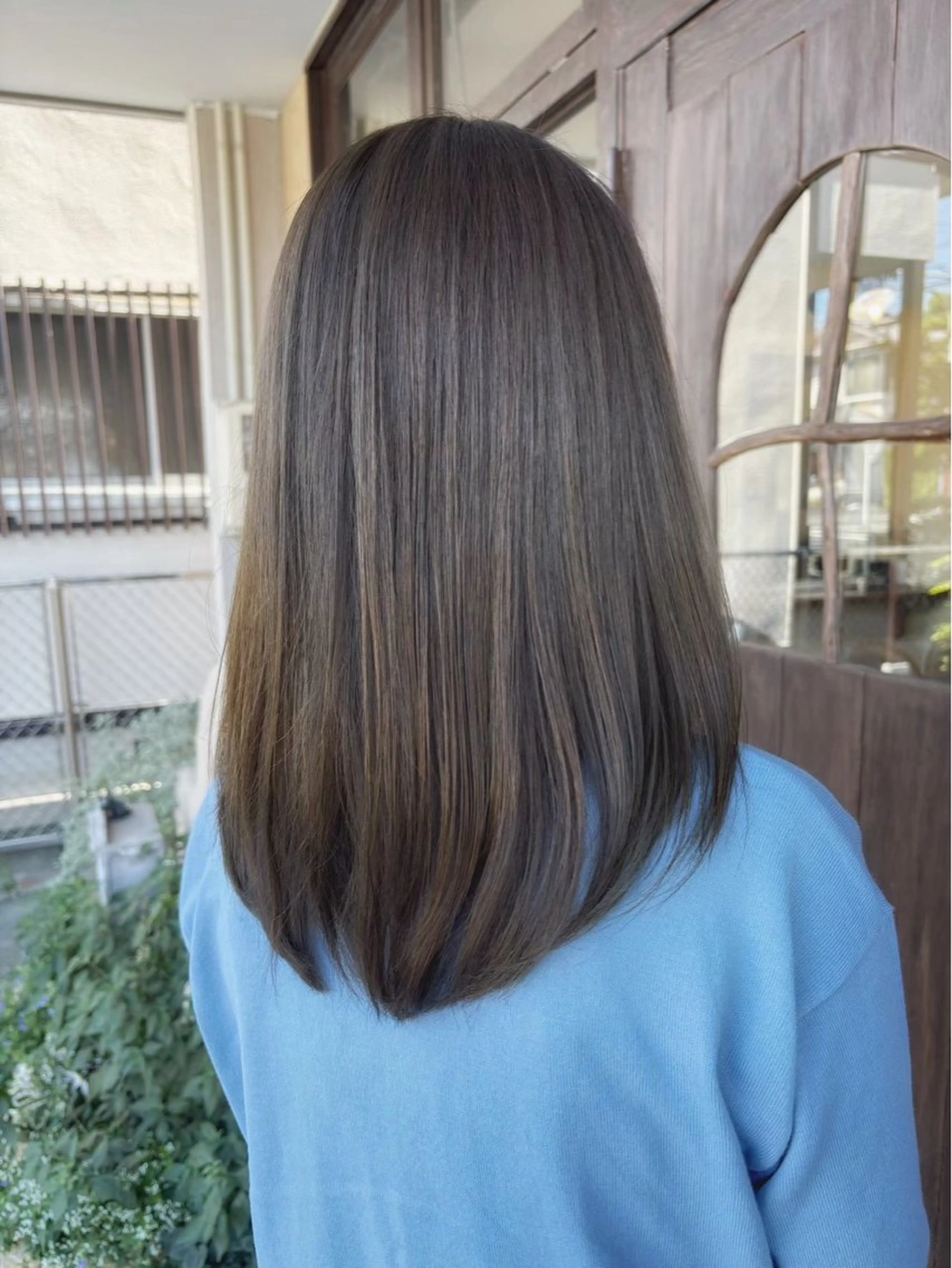 ミディアム 鈴木 未歩のヘアスタイル