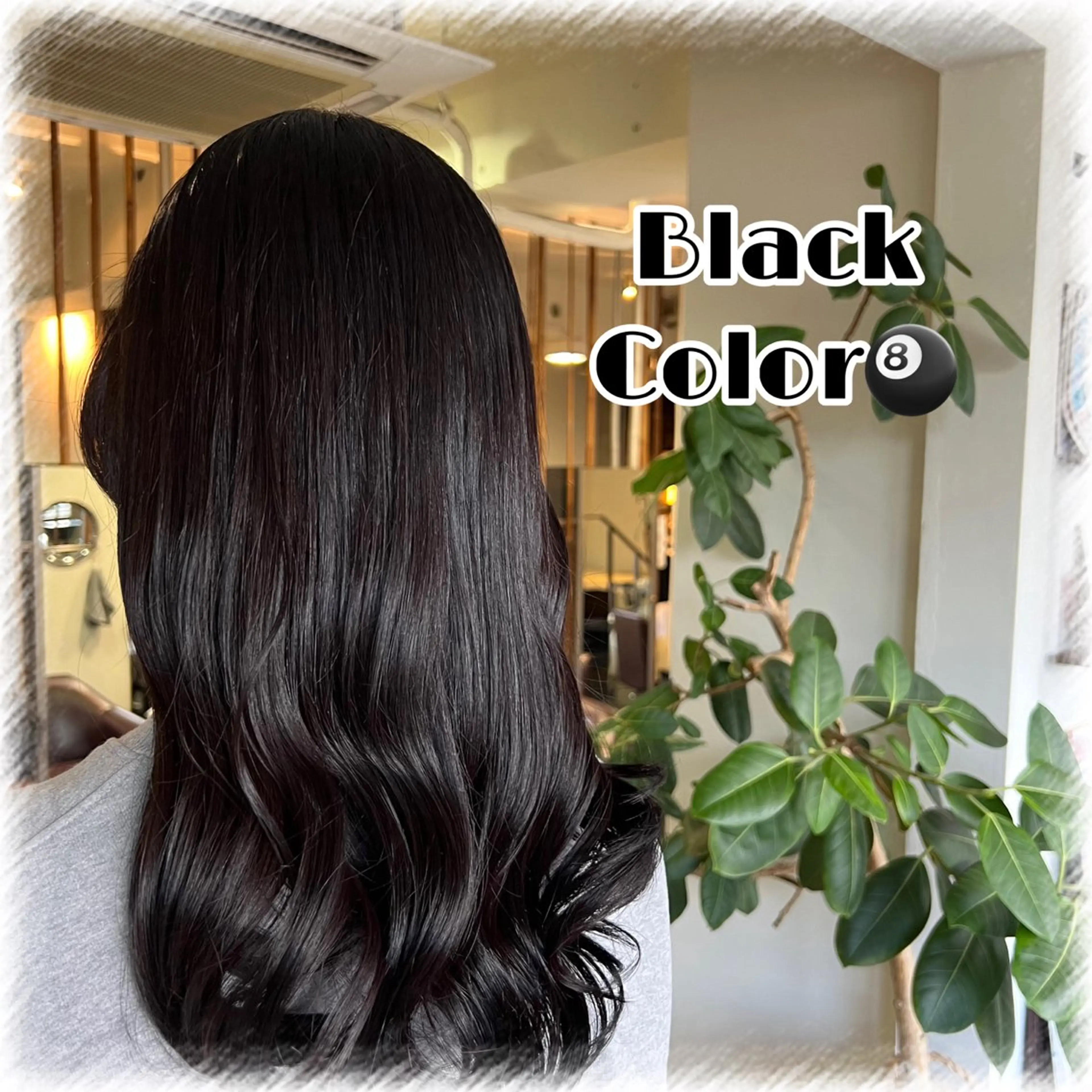 ロング カラー 岡本 絢香のヘアスタイル