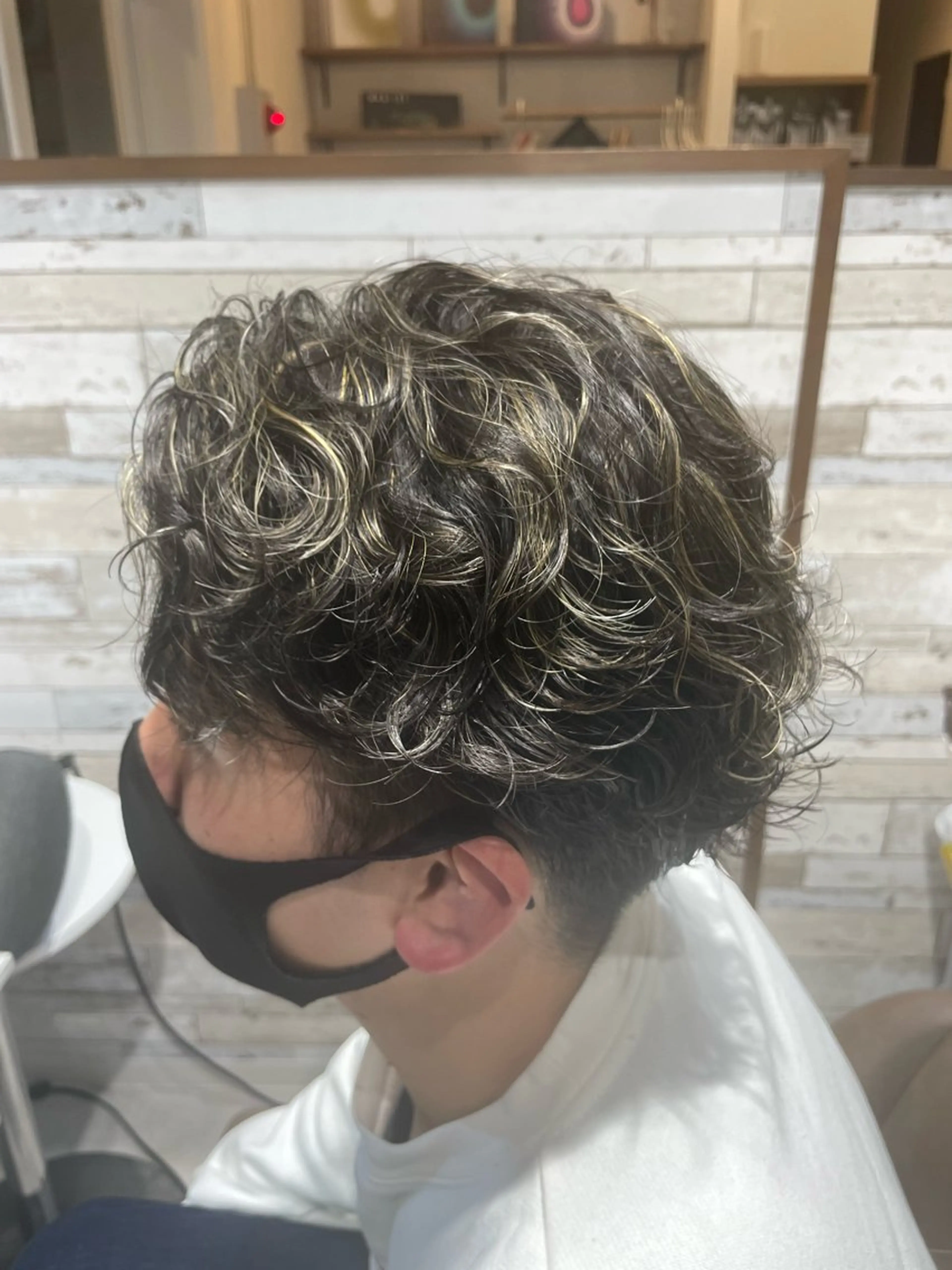 メンズ メンズパーマ 目見田 茜のヘアスタイル