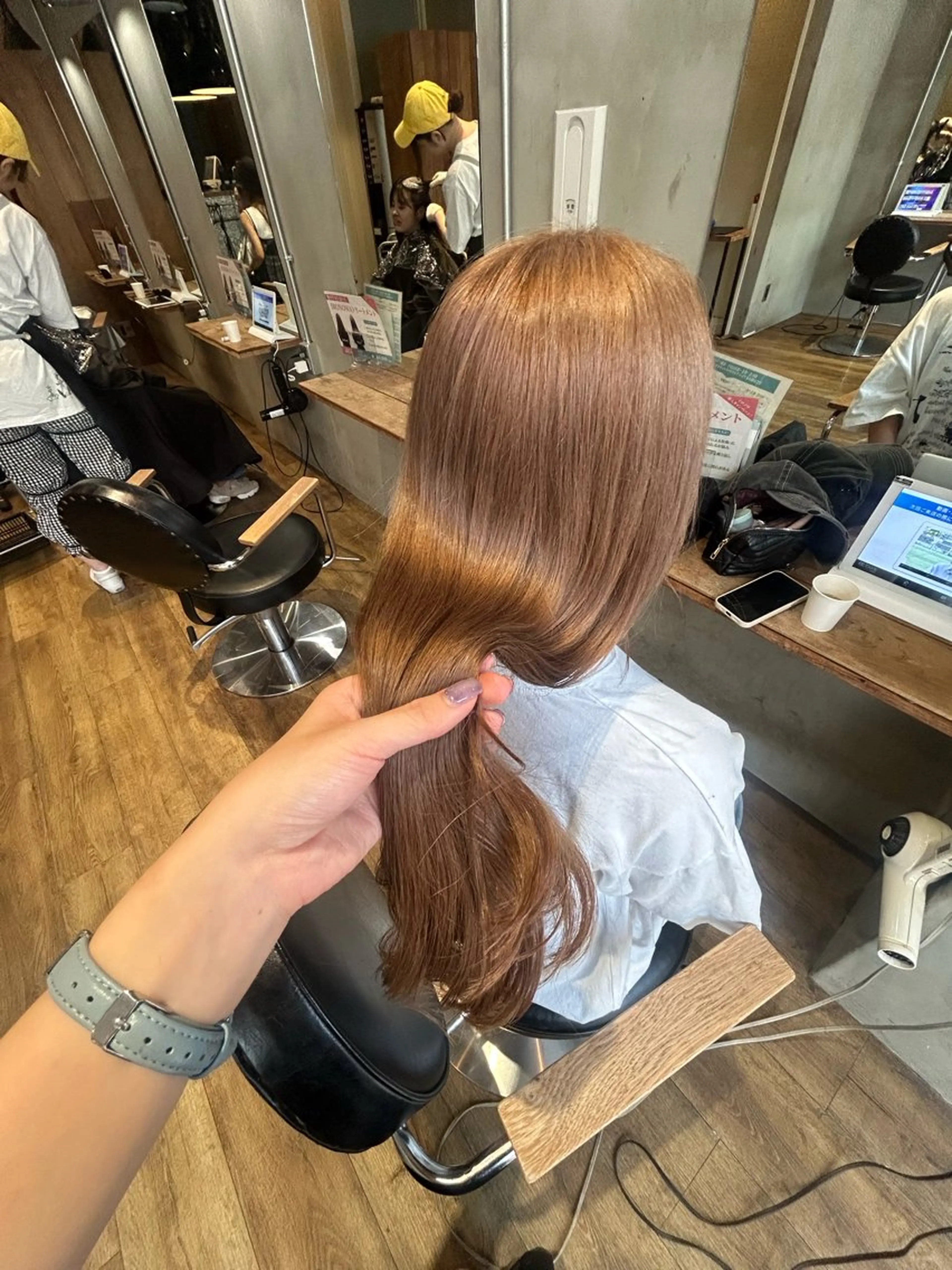 ロング カラー ベージュカラー ヘアカラー 【 Lafith 】 WAKOのヘアスタイル