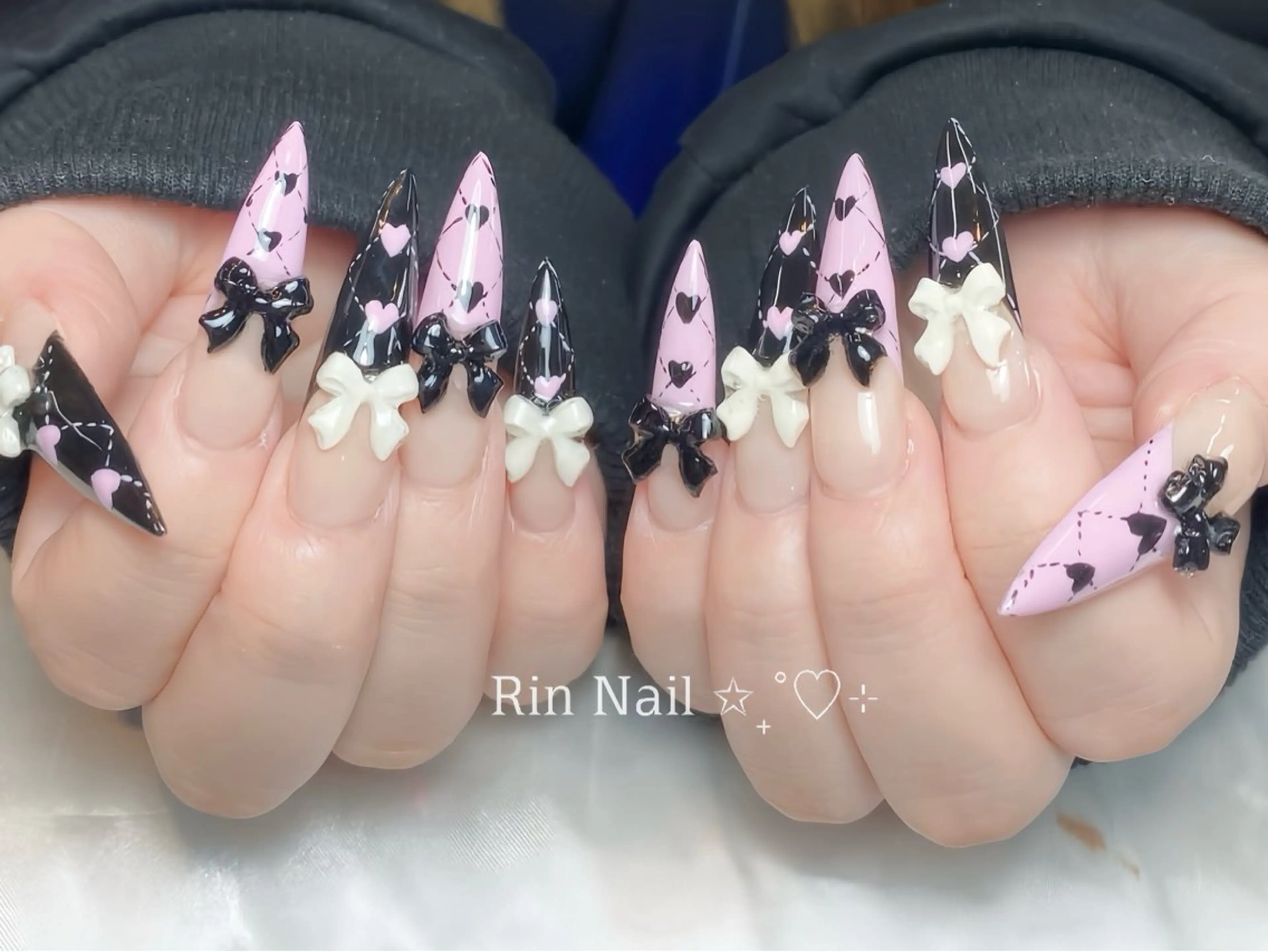 ネイル ボルドー フレンチネイル グラデーション キラキラネイル 韓国ネイル ハンドネイル Rin Nail Shinokuboのネイルデザイン
