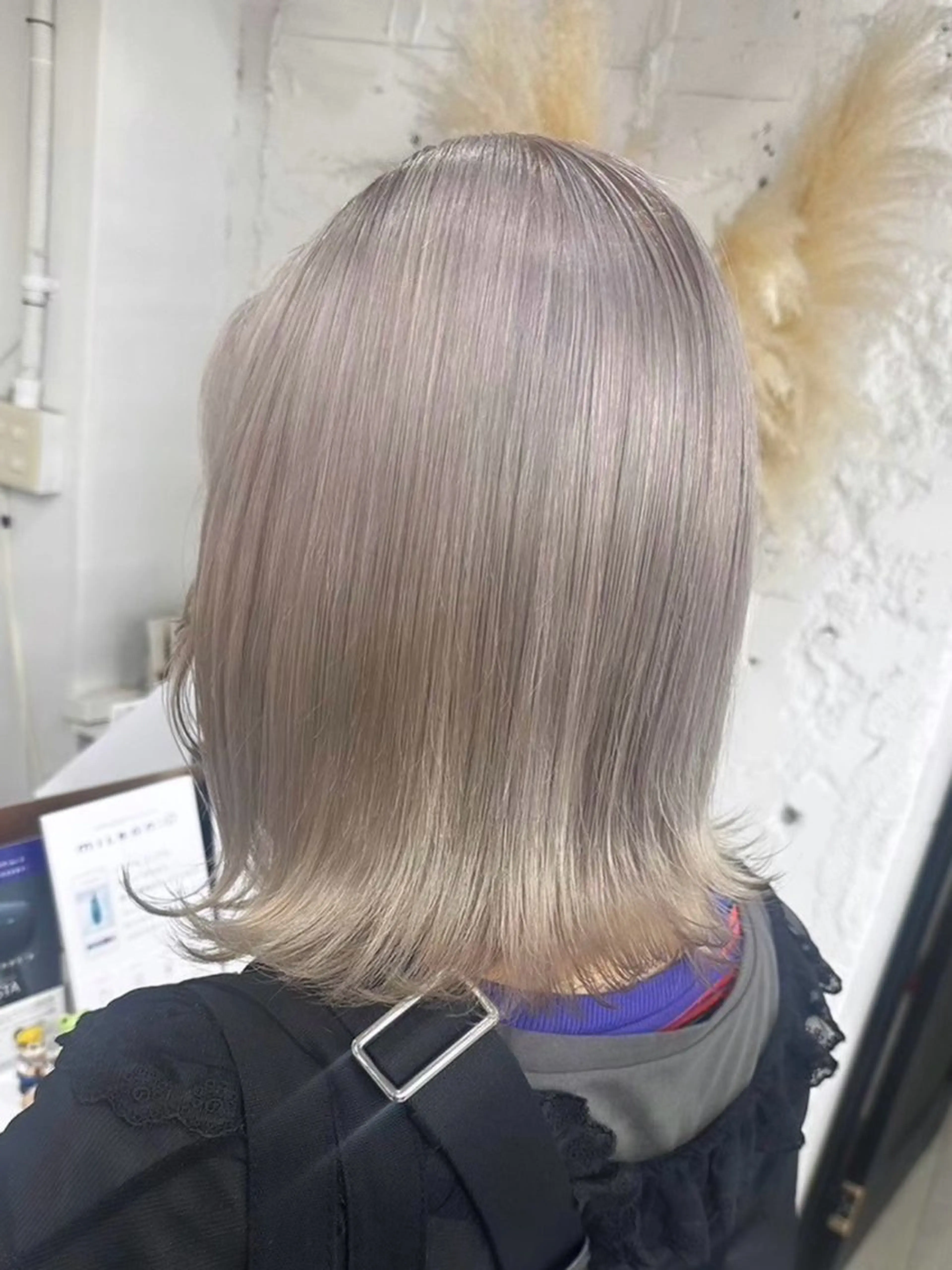 カラー 長谷川 愛花のヘアスタイル