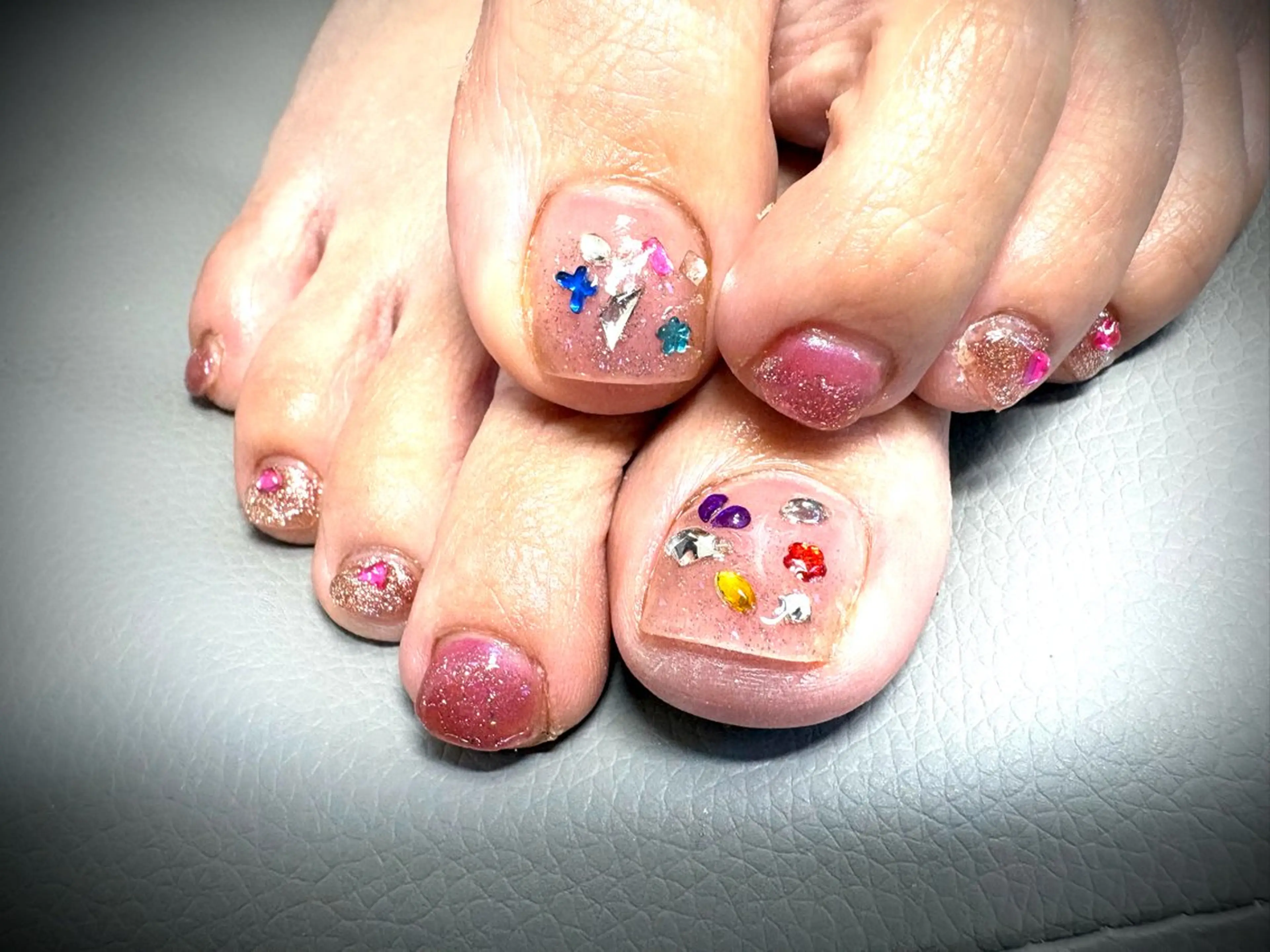 ネイル フットネイル ラメ(グリッター) フットネイル nail.s misatoのネイルデザイン