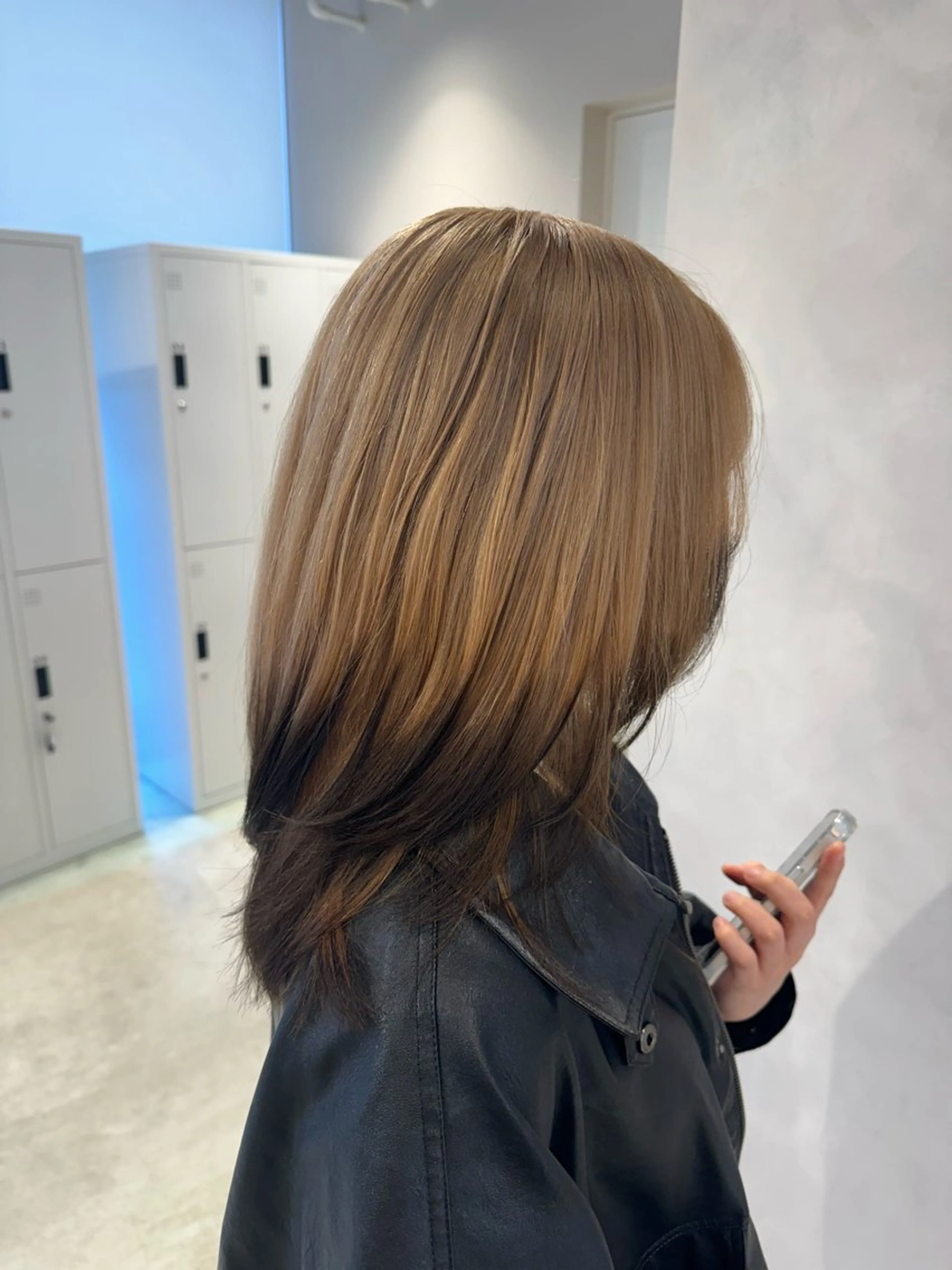 セミロング カラー ダークグレー ピンクカラー カット ヘアカラー トリートメント 透明感カラー✨艶髪 制作🌱山根あゆみのヘアスタイル