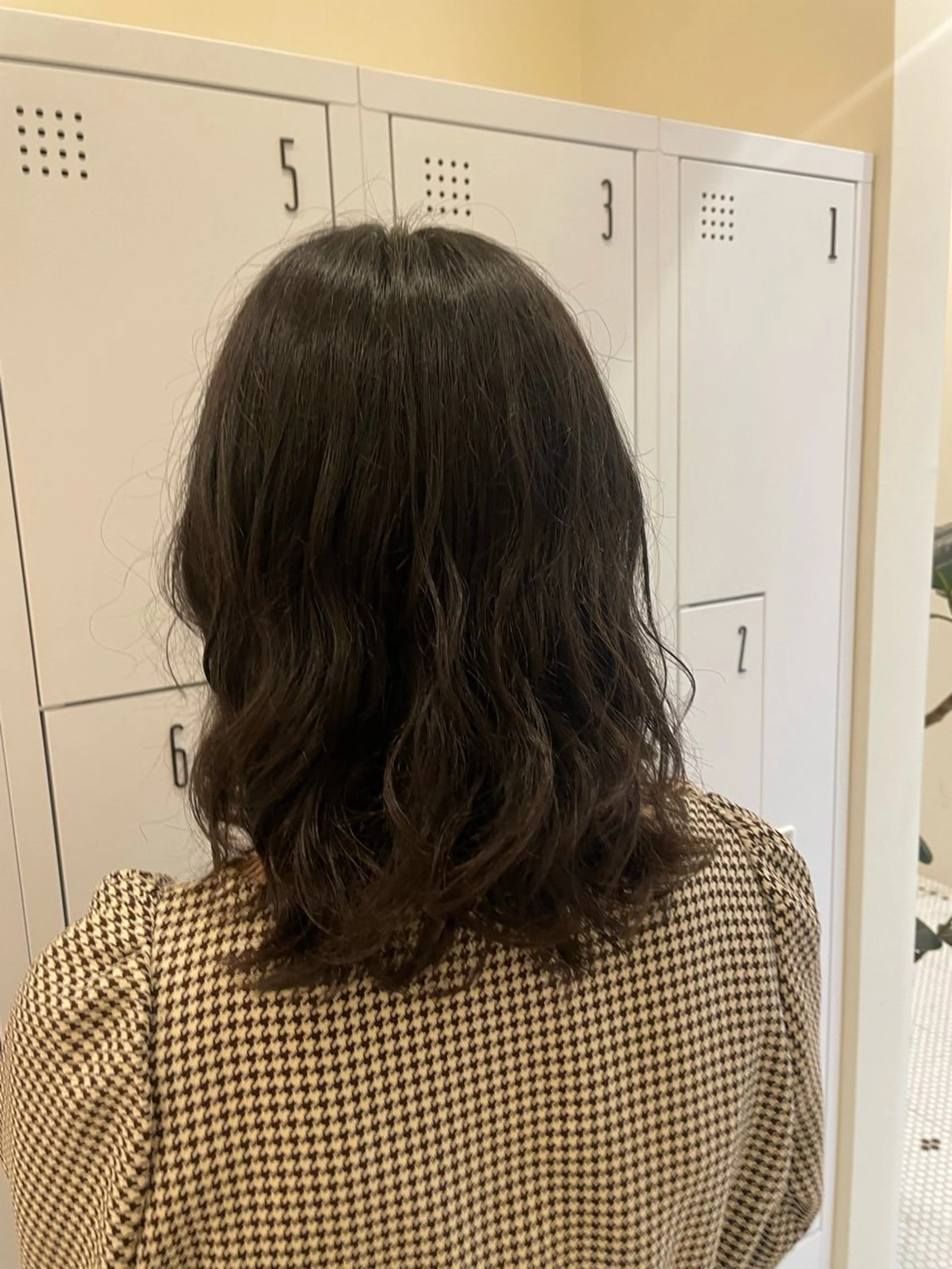 ミディアム よこやま なぎさのヘアスタイル