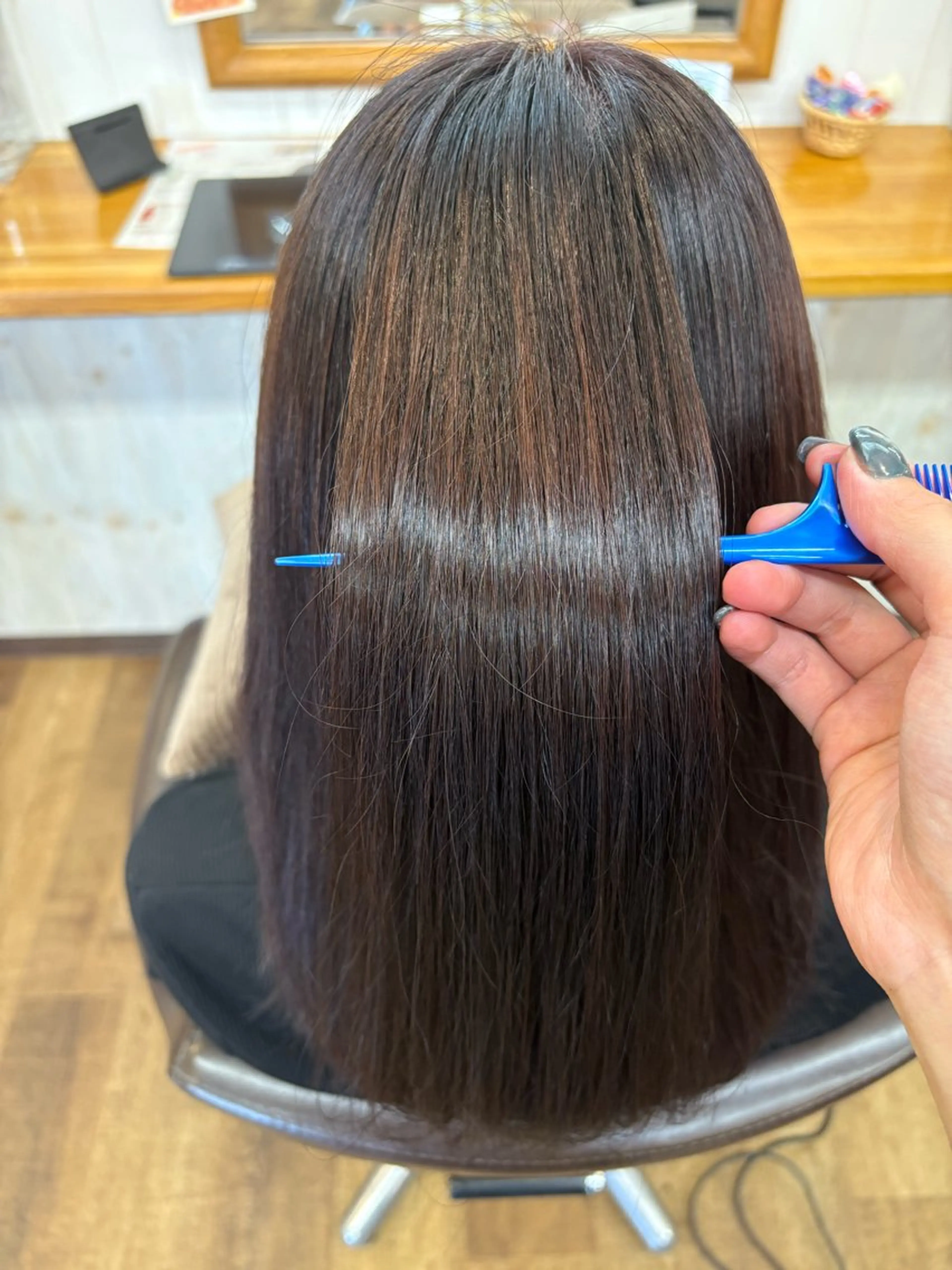 ロング カラー 大久保 藍梨のヘアスタイル