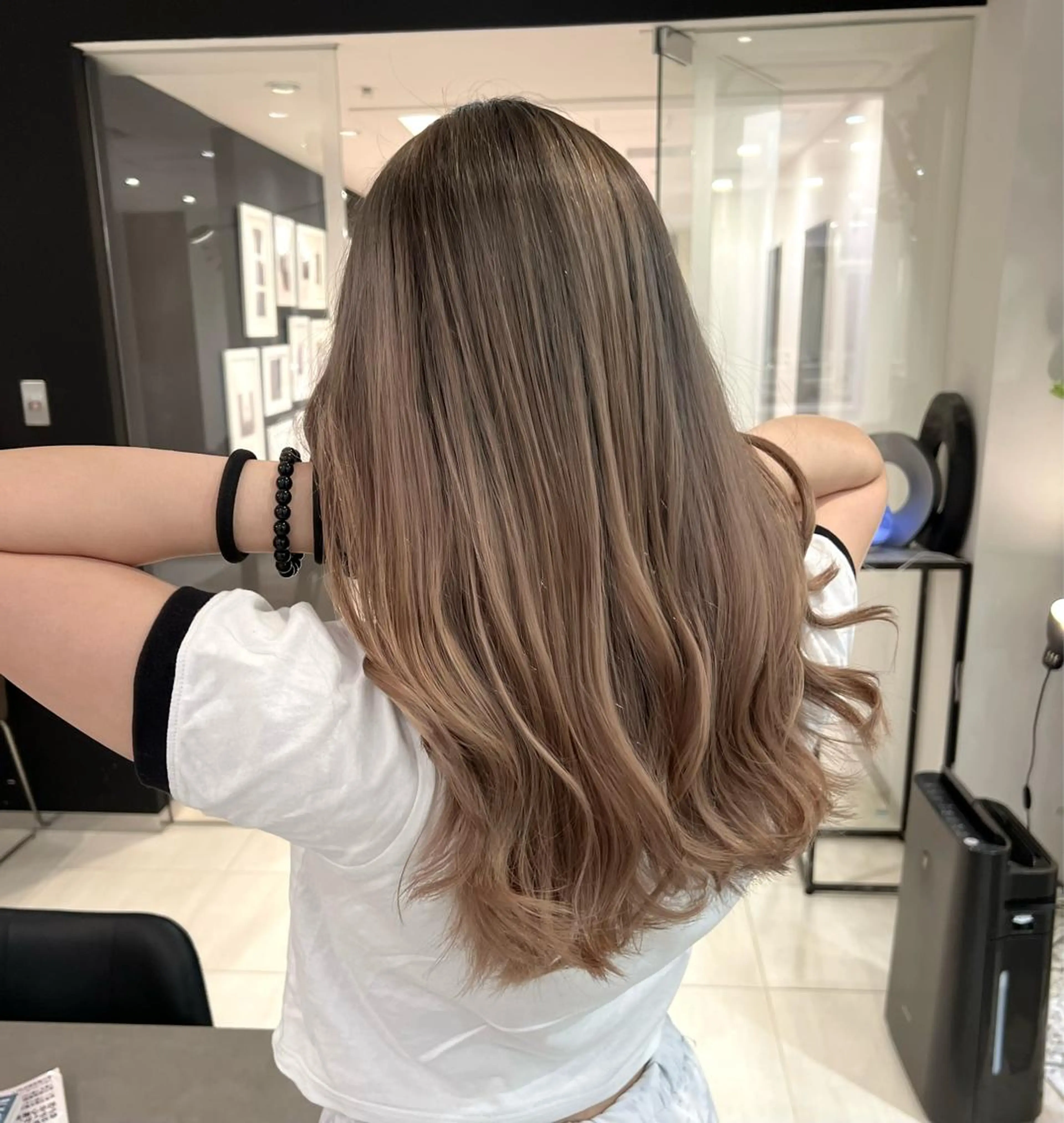 ミディアム カラー 🇺🇸海外デザイン iCON TOKYOのヘアスタイル