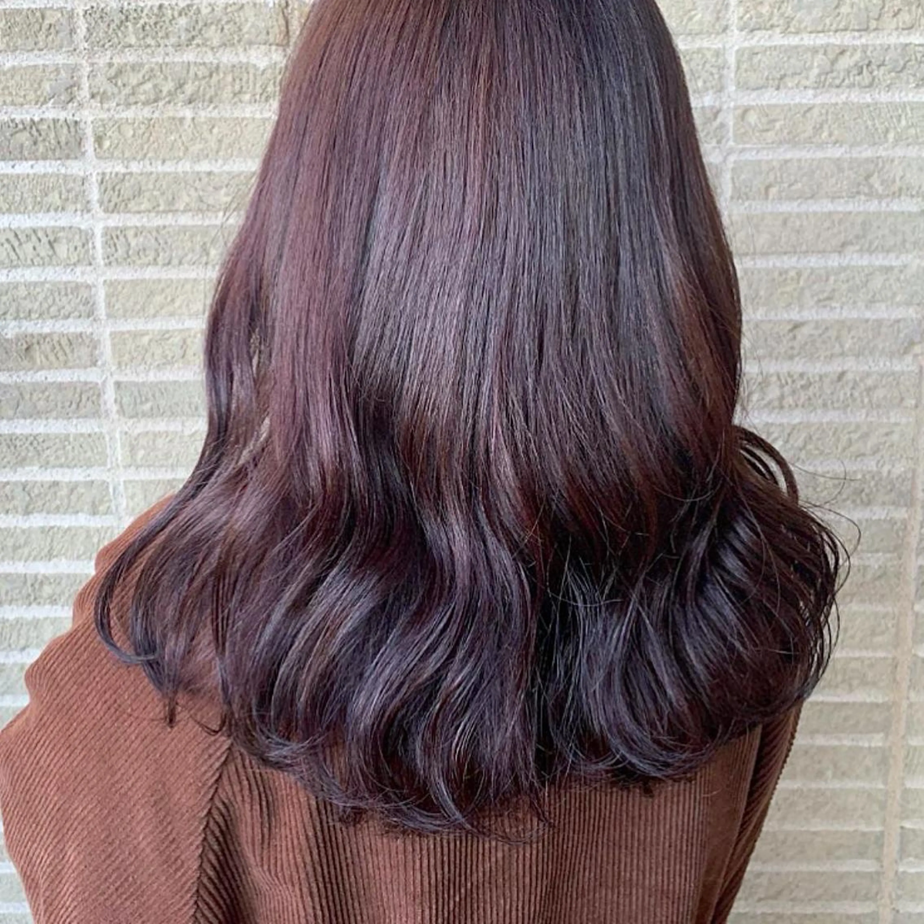 カラー 山口 莉奈のヘアスタイル