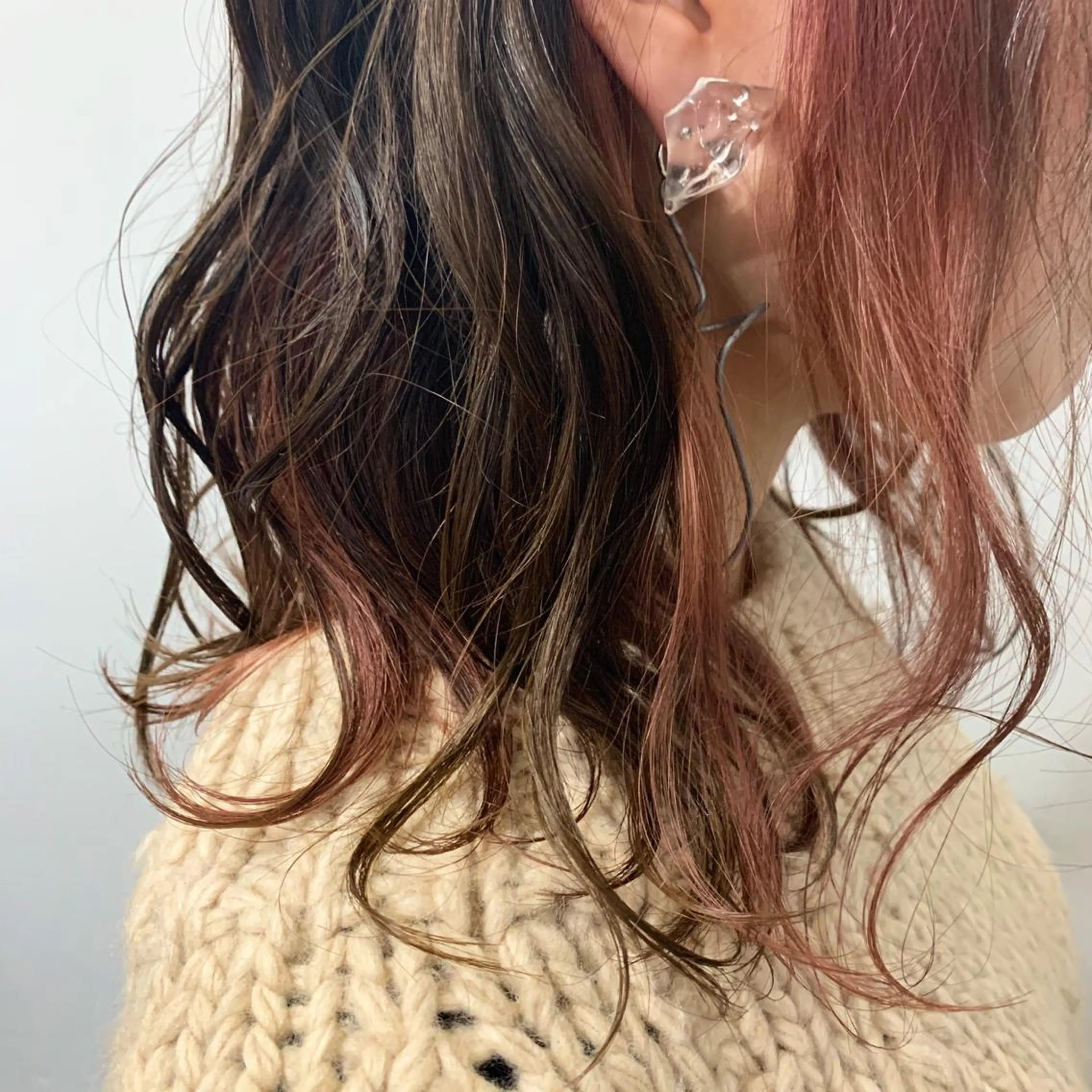 ミディアム 舘谷 愛莉のヘアスタイル