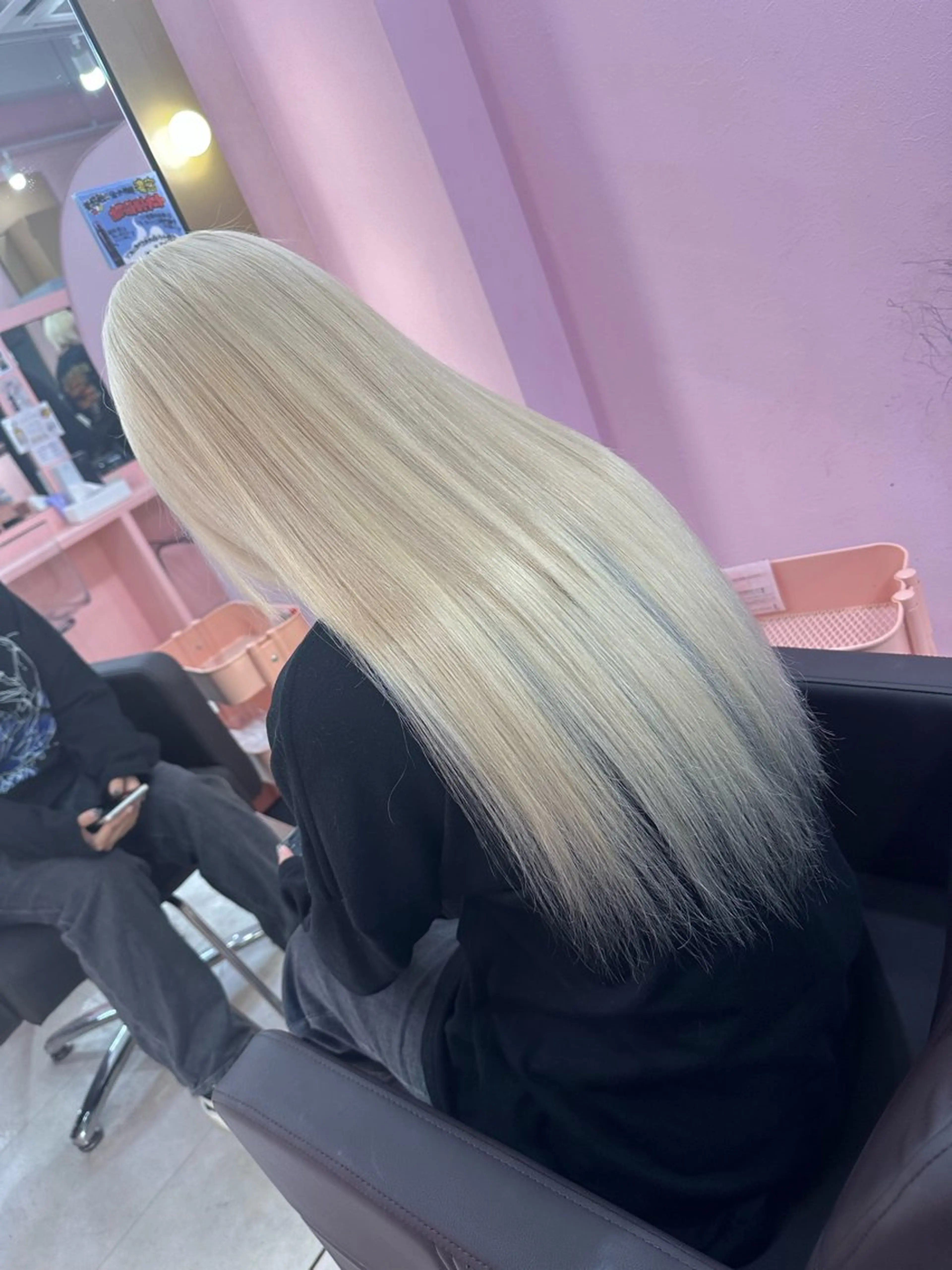 セミロング カラー ヘアカラー トリートメント エクステ ブリーチ✖️レイヤー MANATO🎨🌈のヘアスタイル