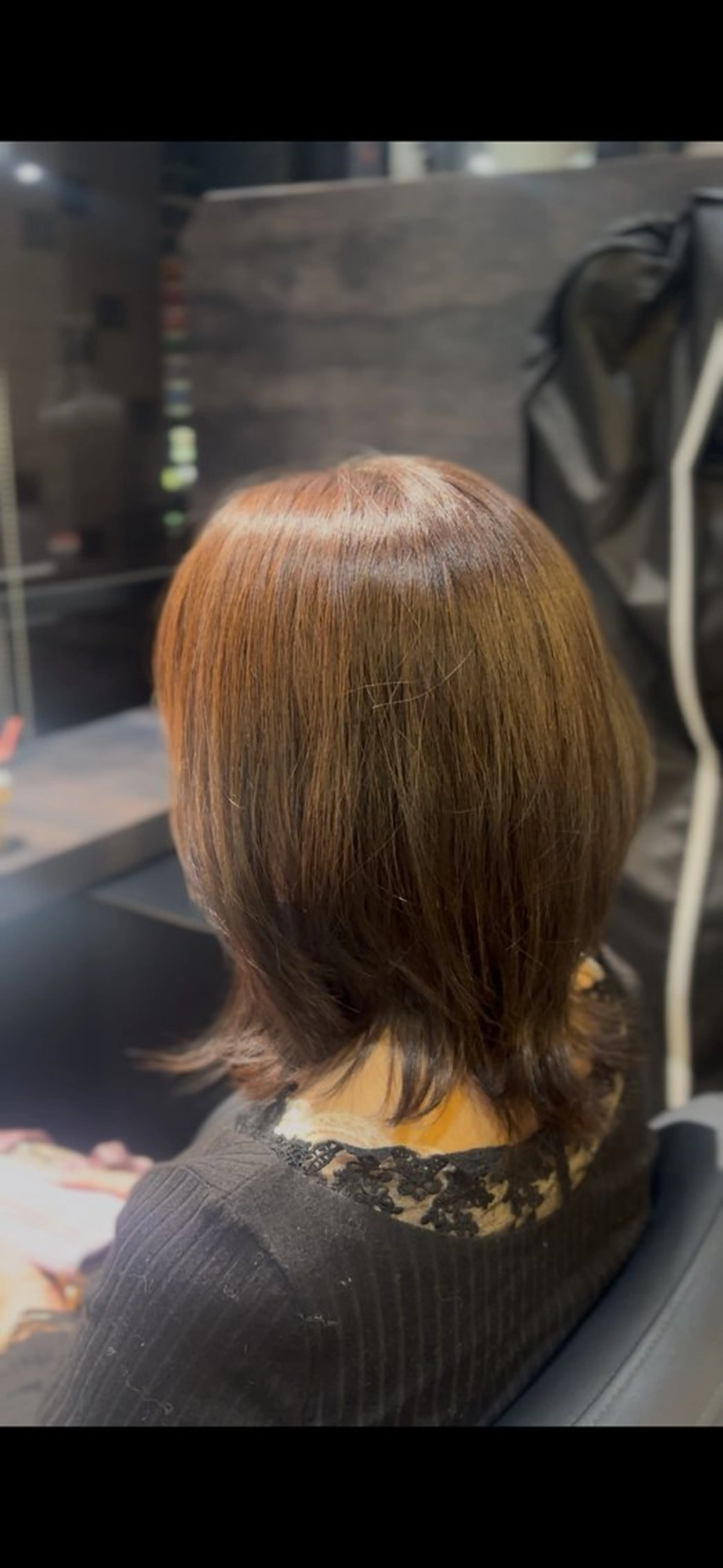 ミディアム シアーブラウン カット ヘアカラー 佐々木 輝人のヘアスタイル