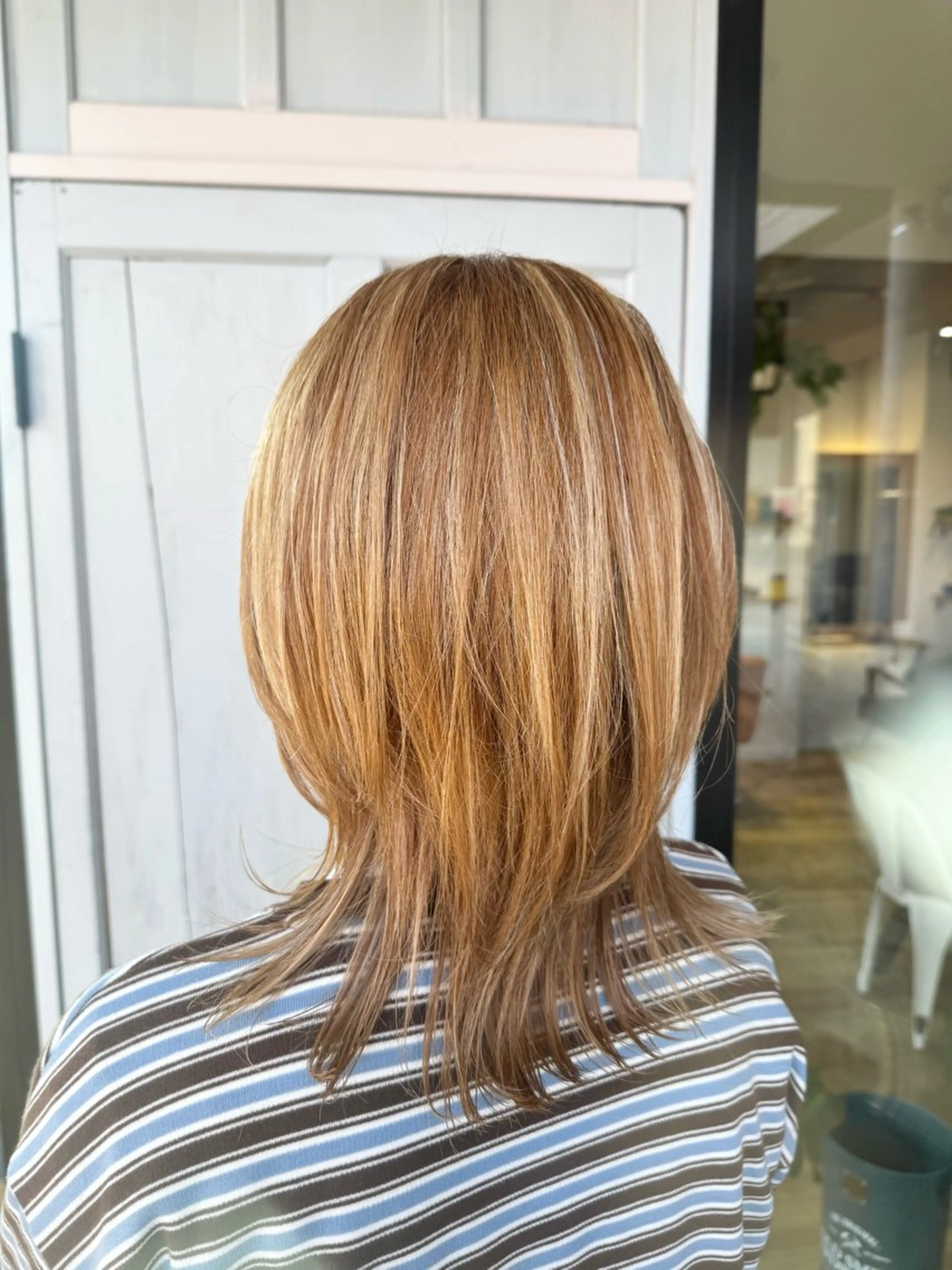 セミロング カラー アッシュ ベージュカラー ヘアカラー トリートメント ツキダテ ユイのヘアスタイル