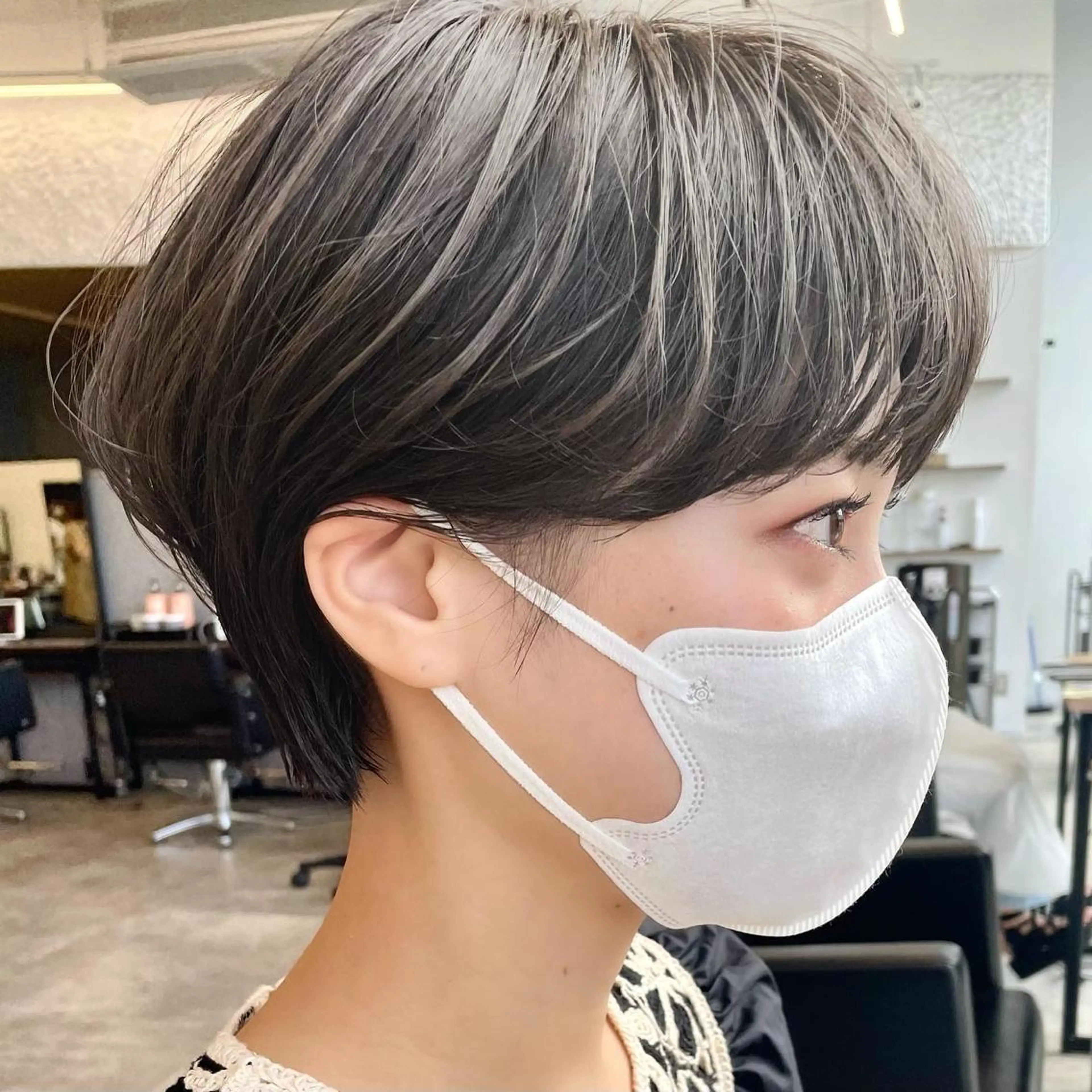 ショート パーマ ショートヘア レイヤー/ショート透 明感カラー/西田祐賀のヘアスタイル