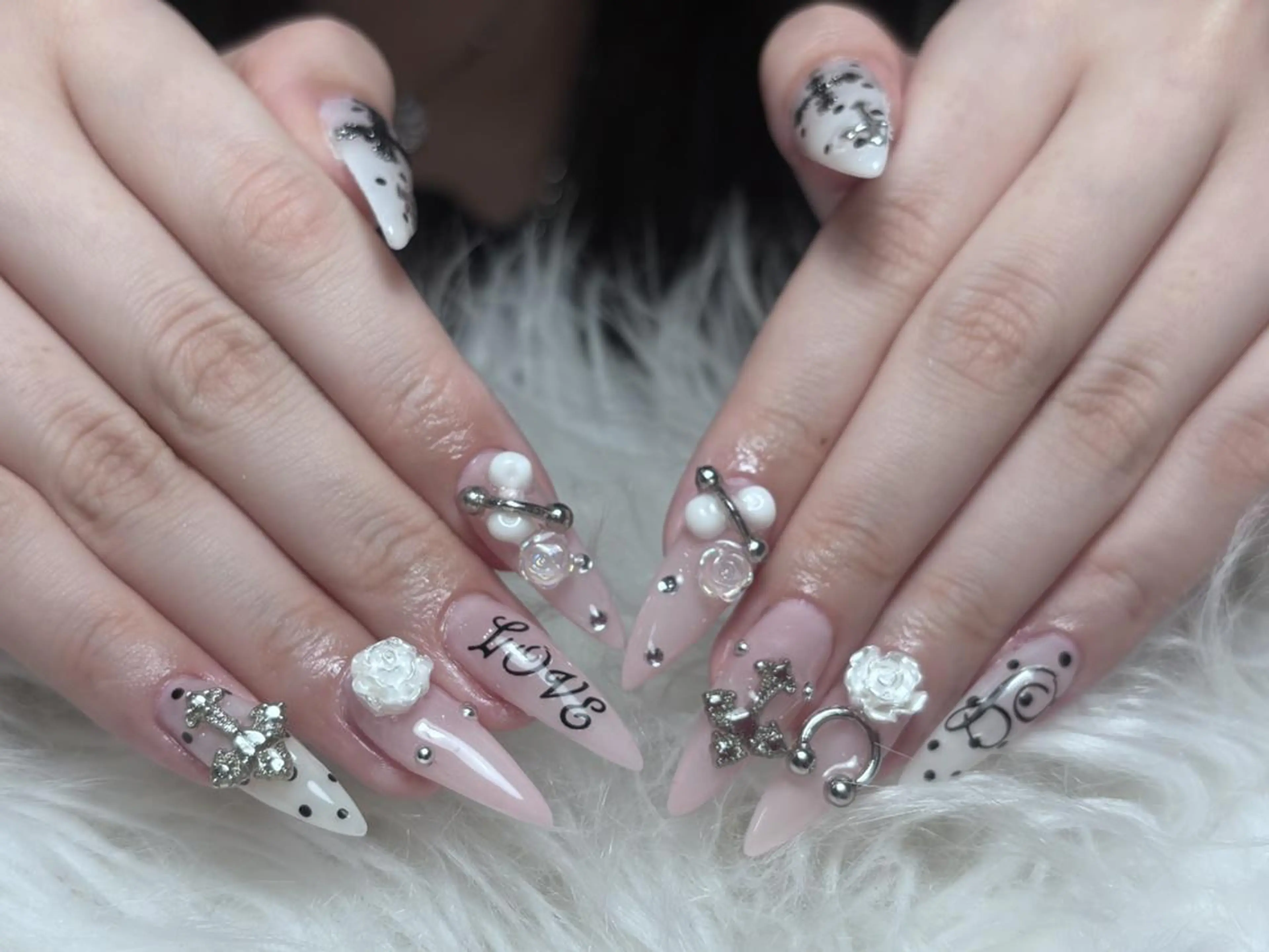 ネイル チークネイル クリアネイル ガーリー キラキラネイル 韓国ネイル YUNA Belle Nail 池袋のネイルデザイン