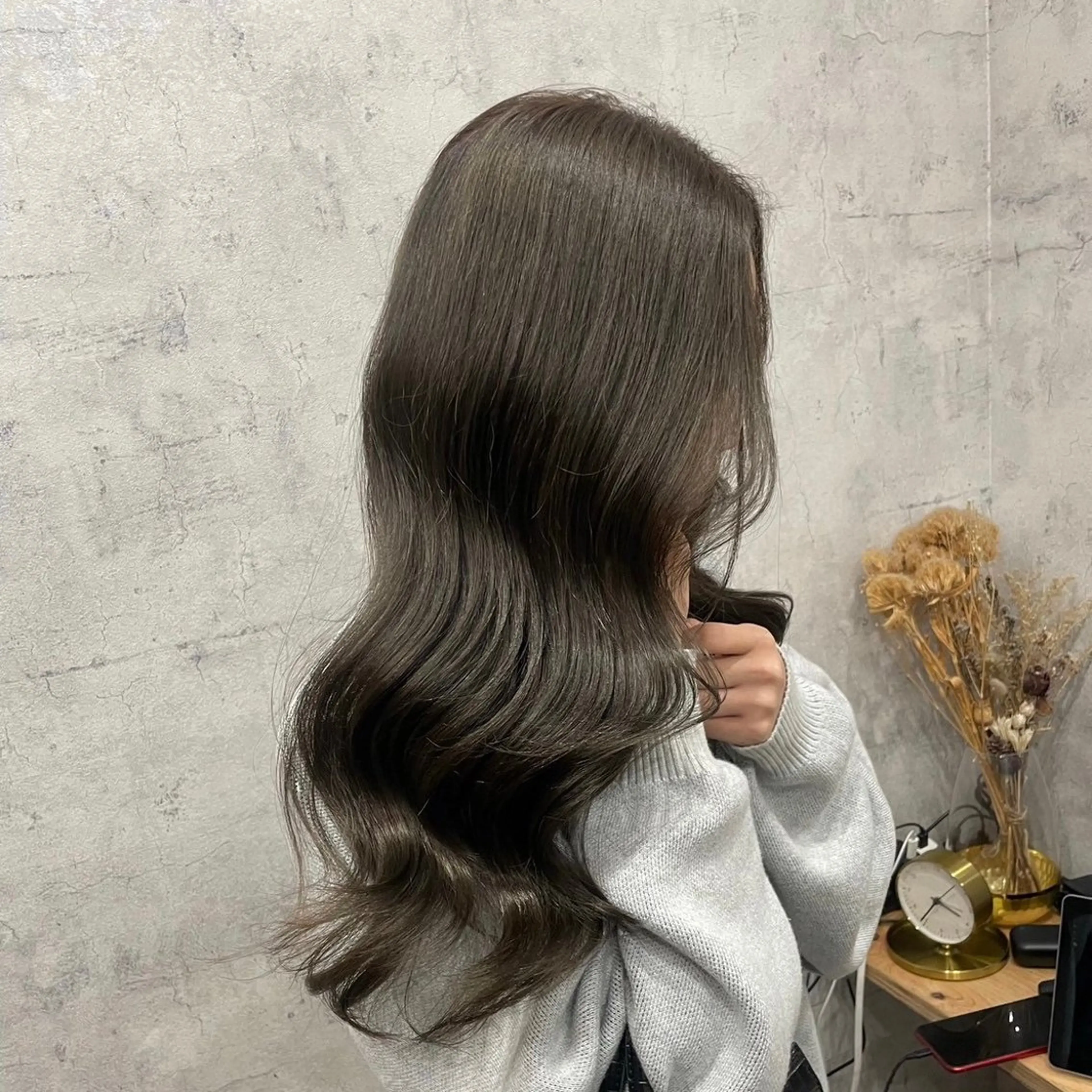 ロング カラー オリーブカラー エクステ・レイヤ ーカット松下宗翔のヘアスタイル