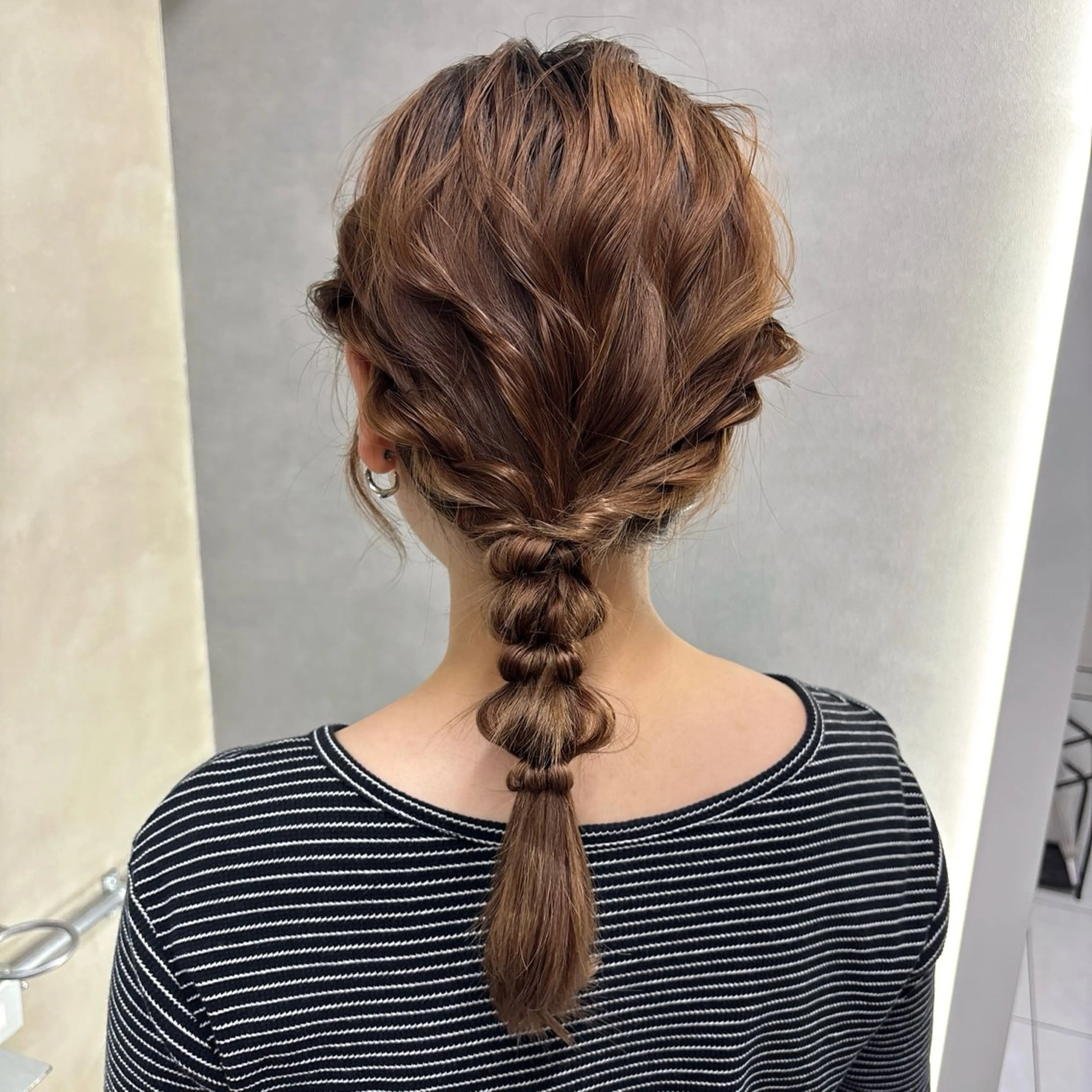 セミロング 加藤 彩花のヘアスタイル