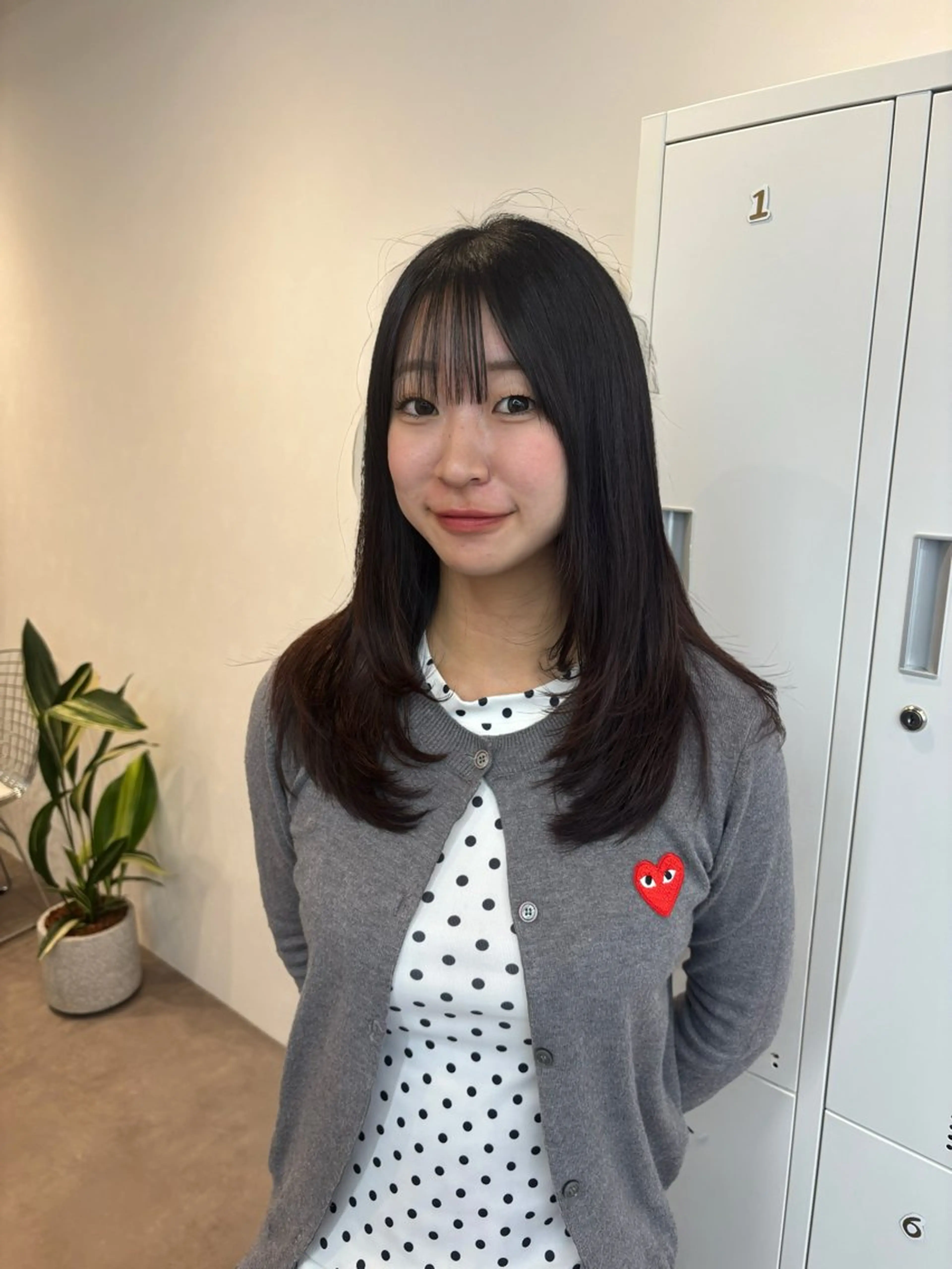 ミディアム カラー カット ヘアカラー トリートメント 渡辺 彩乃のヘアスタイル