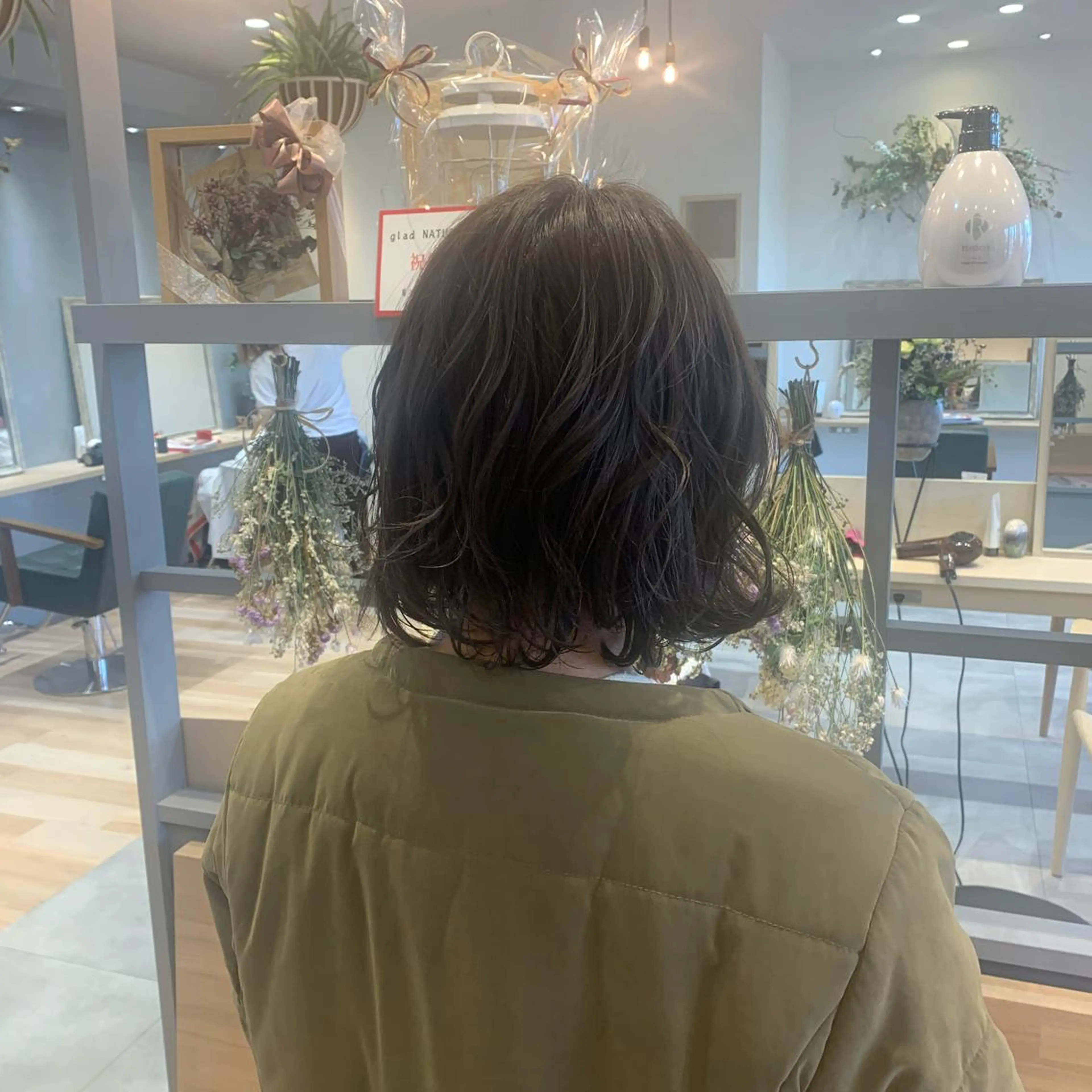 カラー mu ku.のヘアスタイル