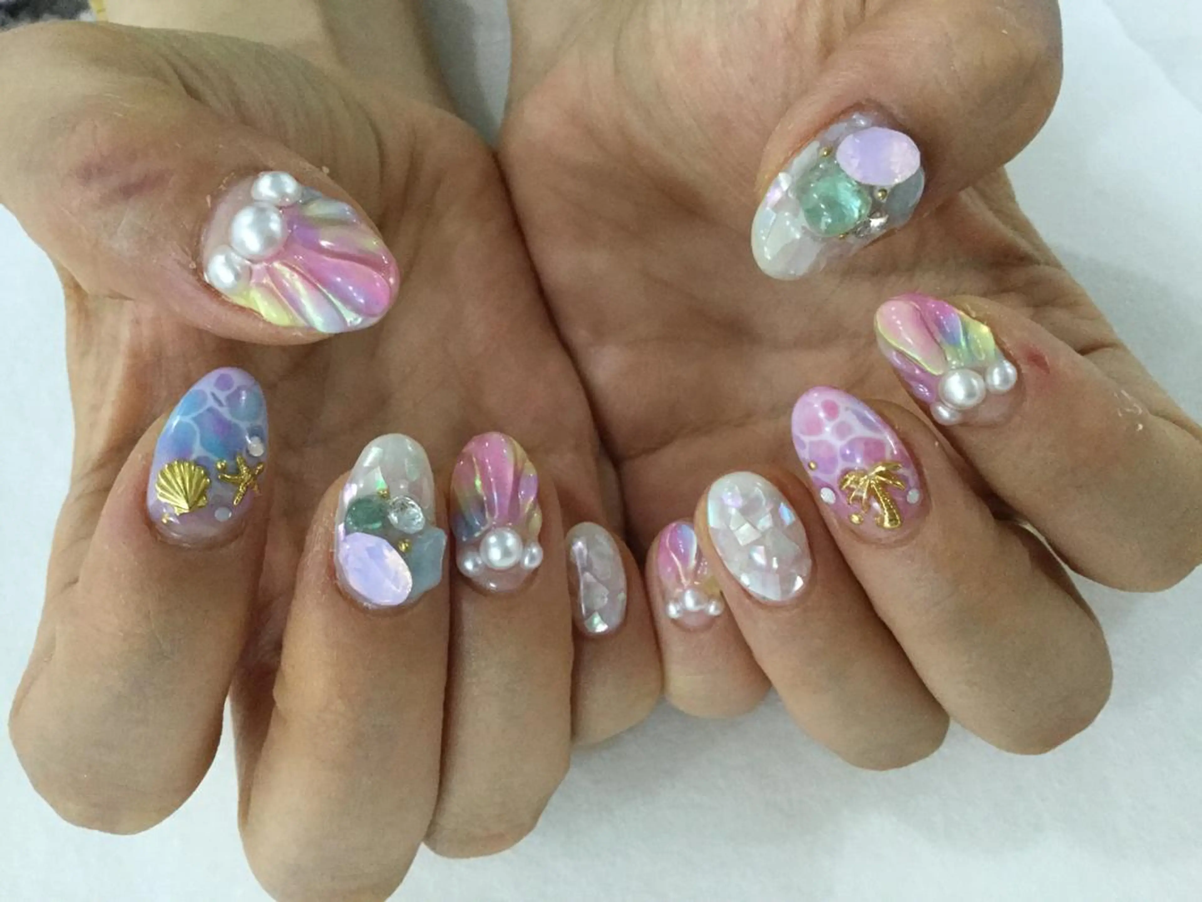 ネイル ハンドネイル 💎🐰 saki. m 🐰💎のネイルデザイン