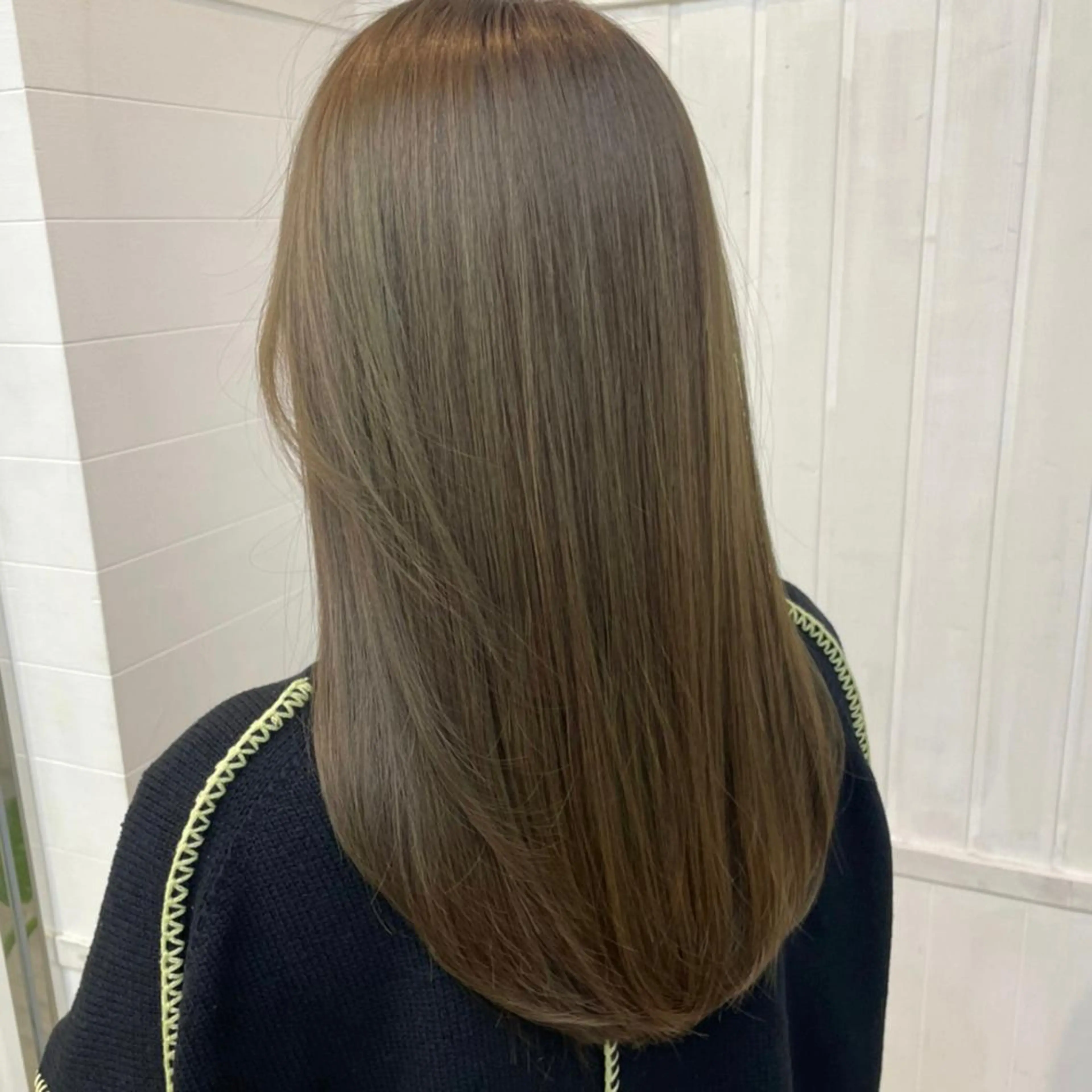 セミロング アッシュ ミストバング パープルカラー 3Dハイライト ボブ カット 縮毛矯正 トリートメント N° anfeel 渋谷🪞🫧のヘアスタイル