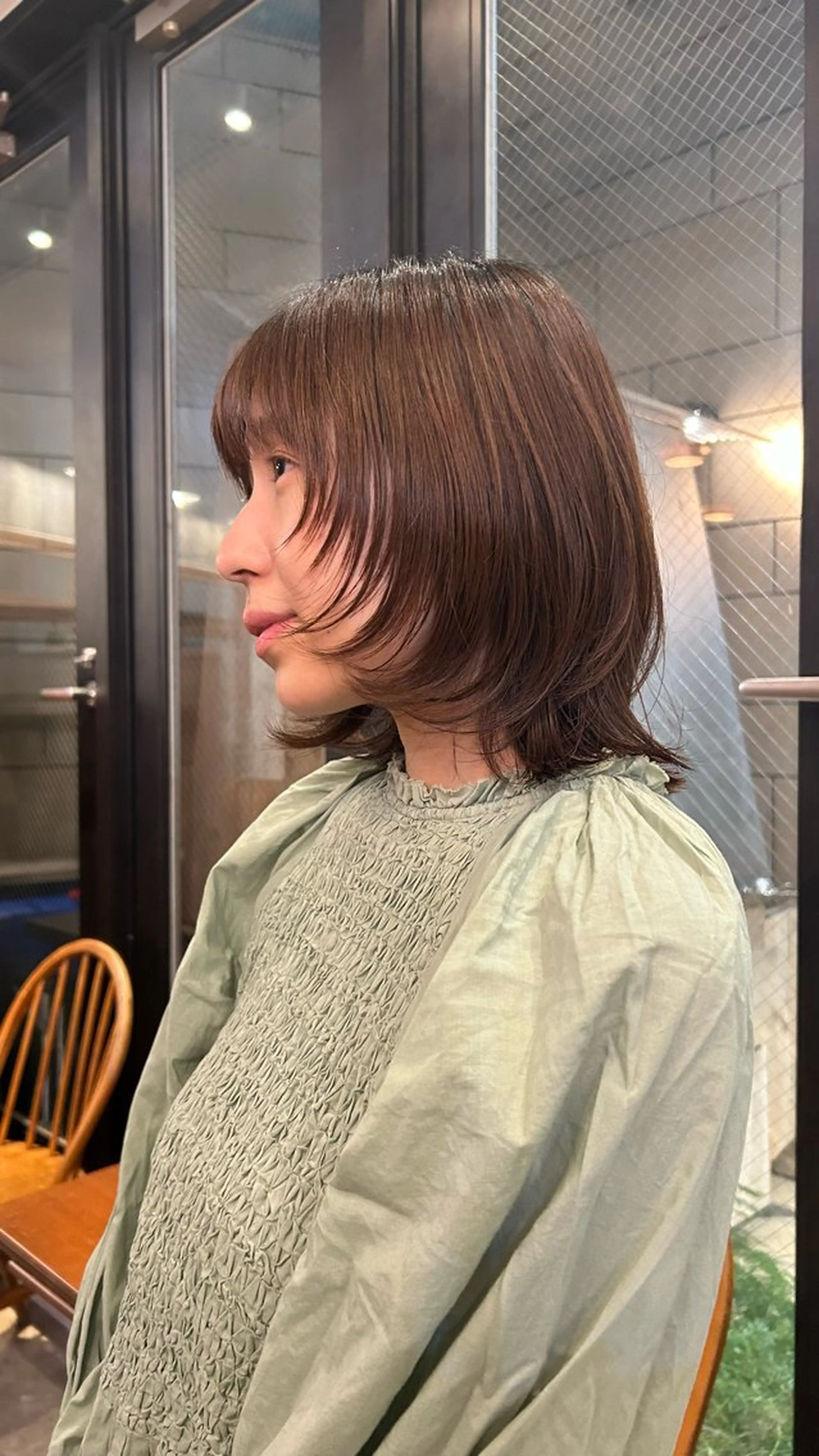 ミディアム レイヤーカット 透明感カラー 🦙なりたりみのヘアスタイル