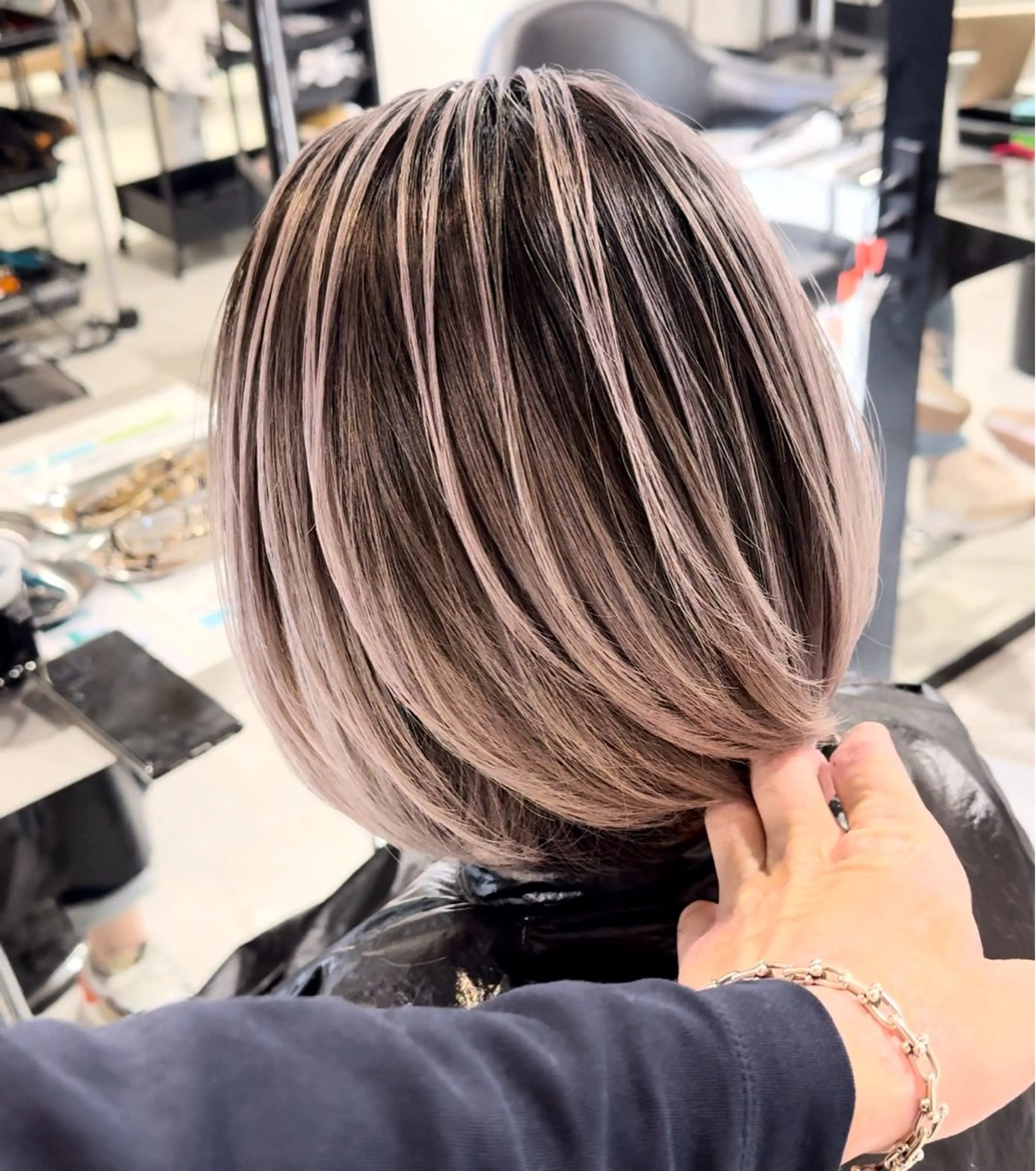 ショート ハイライト レイヤーカット 神戸でブリーチなら puty/レイヤーのヘアスタイル