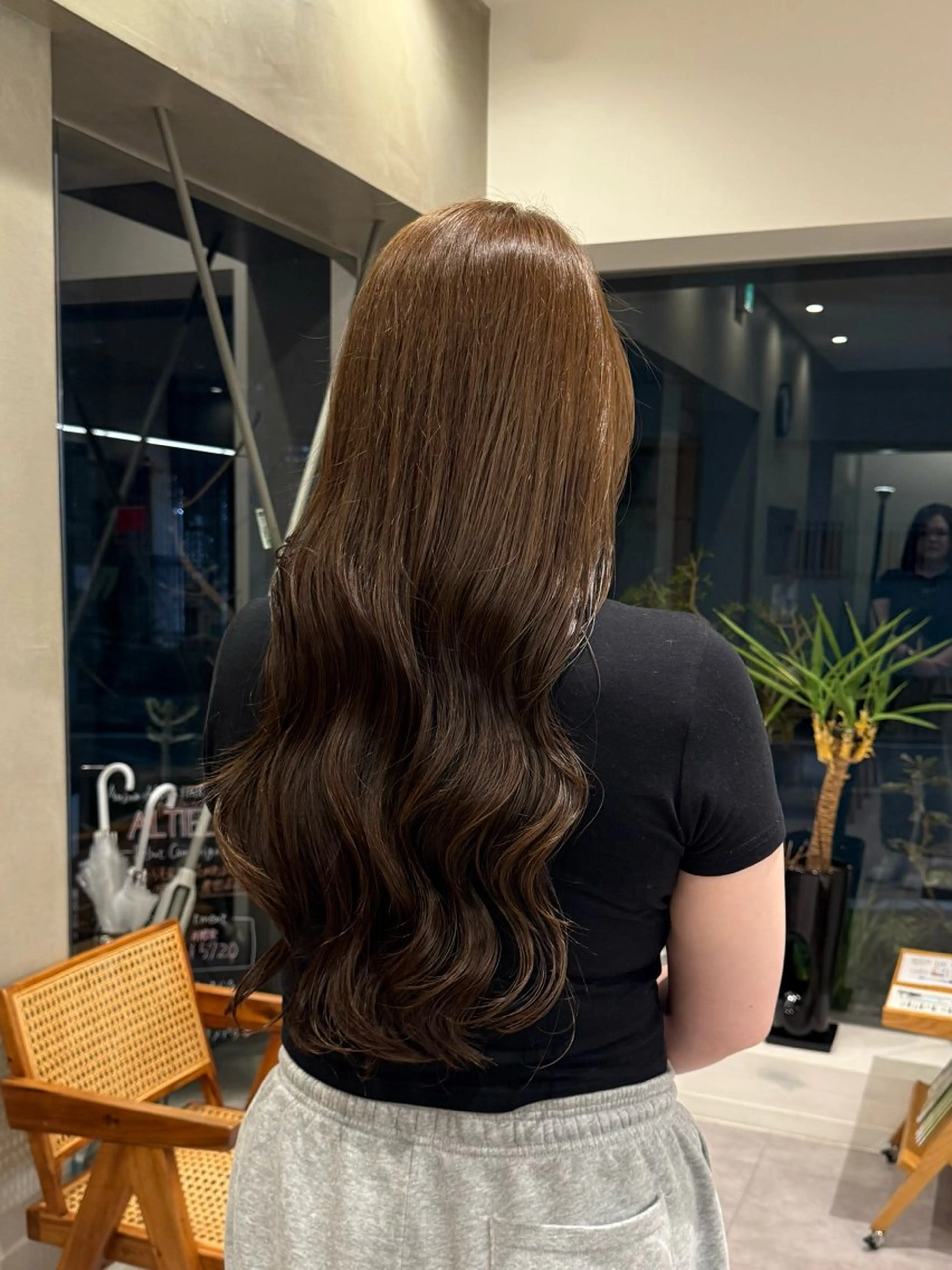 ロング レイヤーカット AILERON 陣岸のヘアスタイル