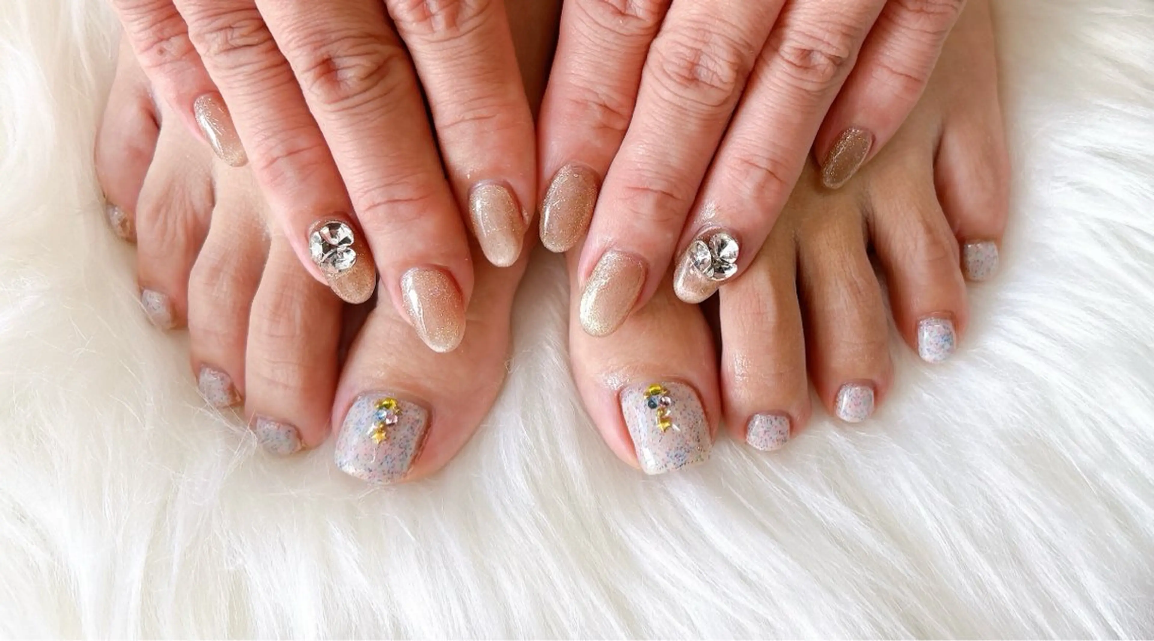 ネイル オーロラネイル フレンチネイル ジェルネイル 韓国ネイル マグネットネイル フットネイル Basic Kanonのネイルデザイン