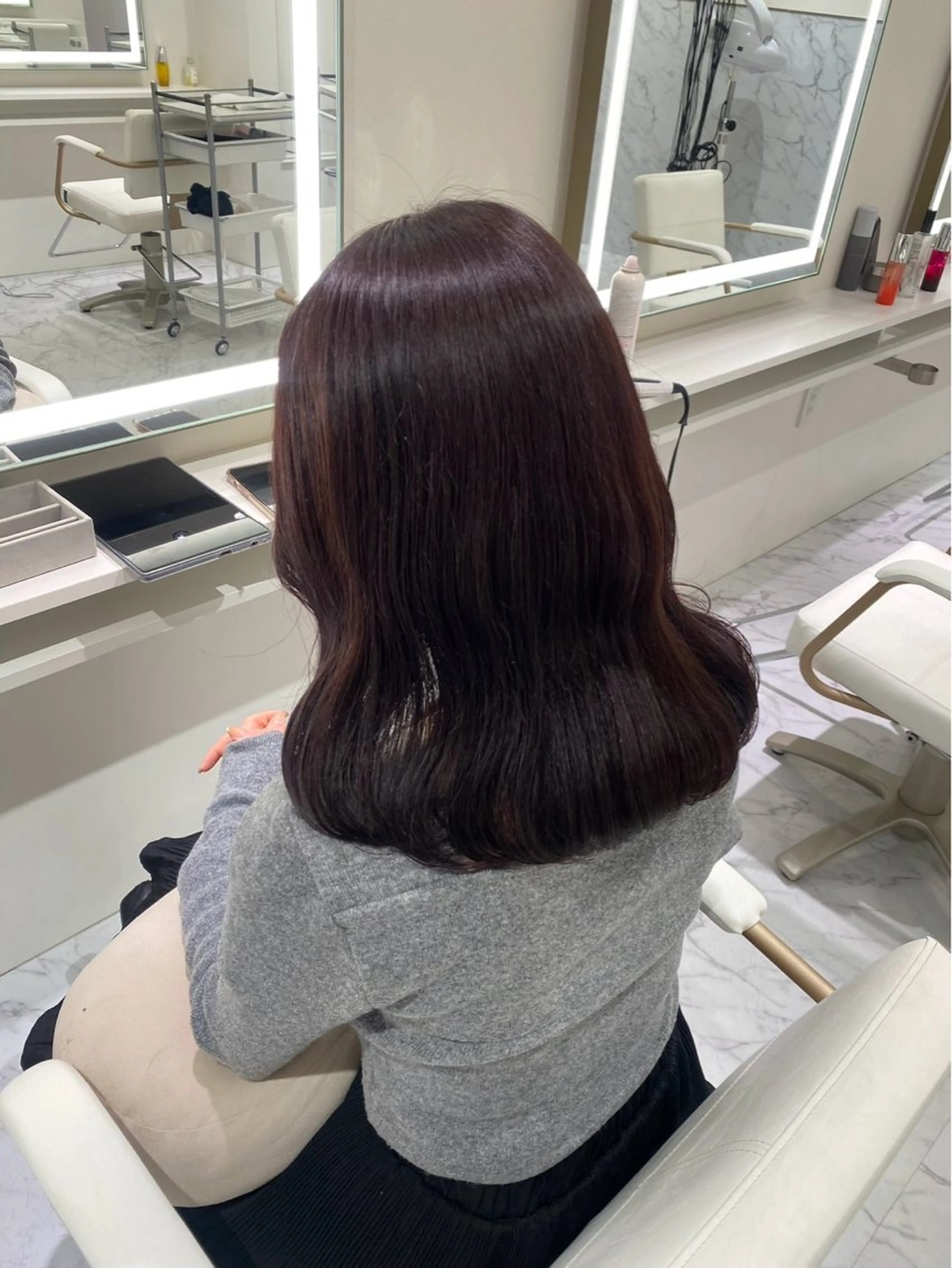 ミディアム カラー ParveMix 楠本結菜のヘアスタイル