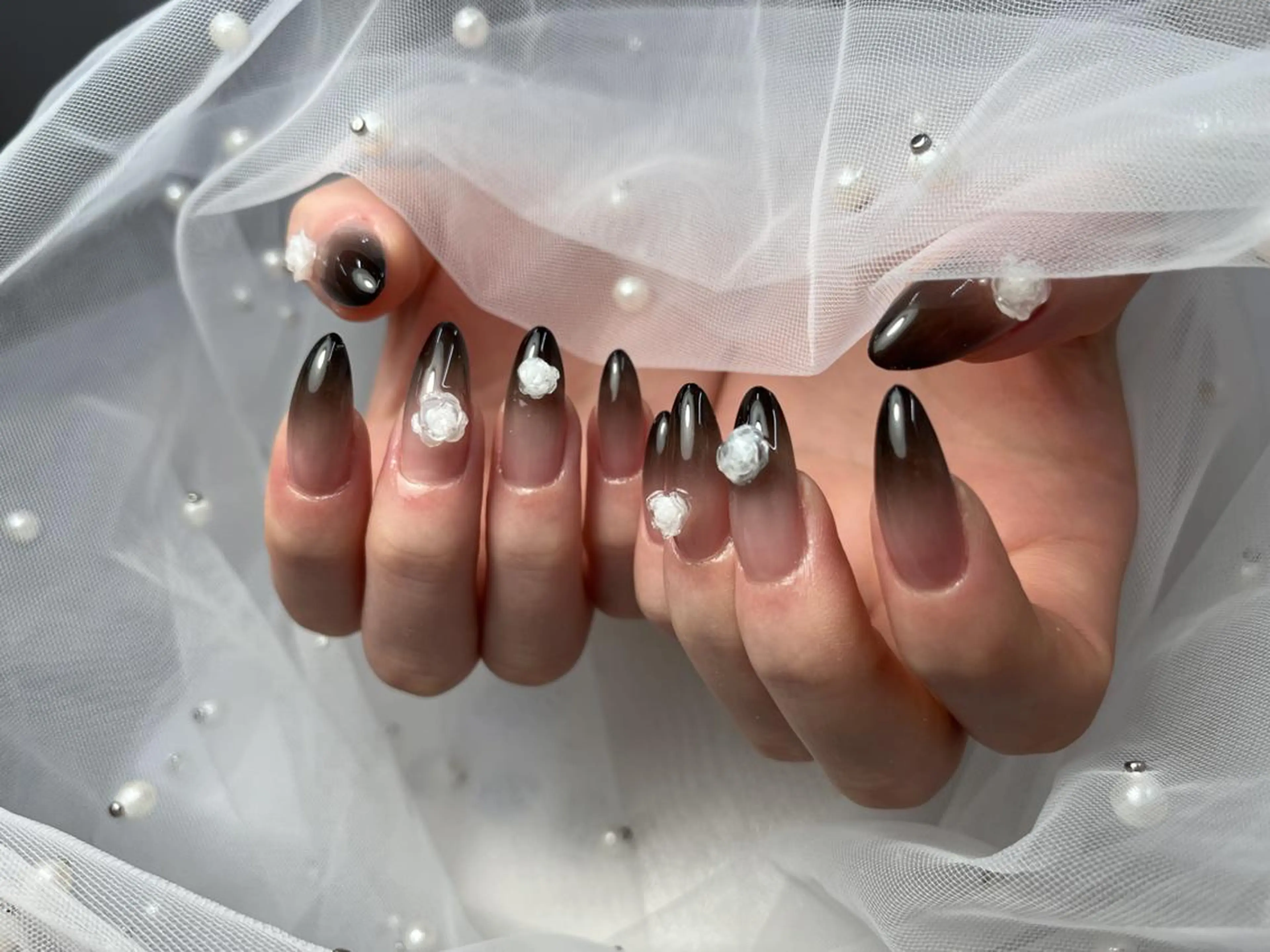 ネイル フラワーネイル グラデーション ハンドネイル ToliyDeliy Nail Salonのネイルデザイン
