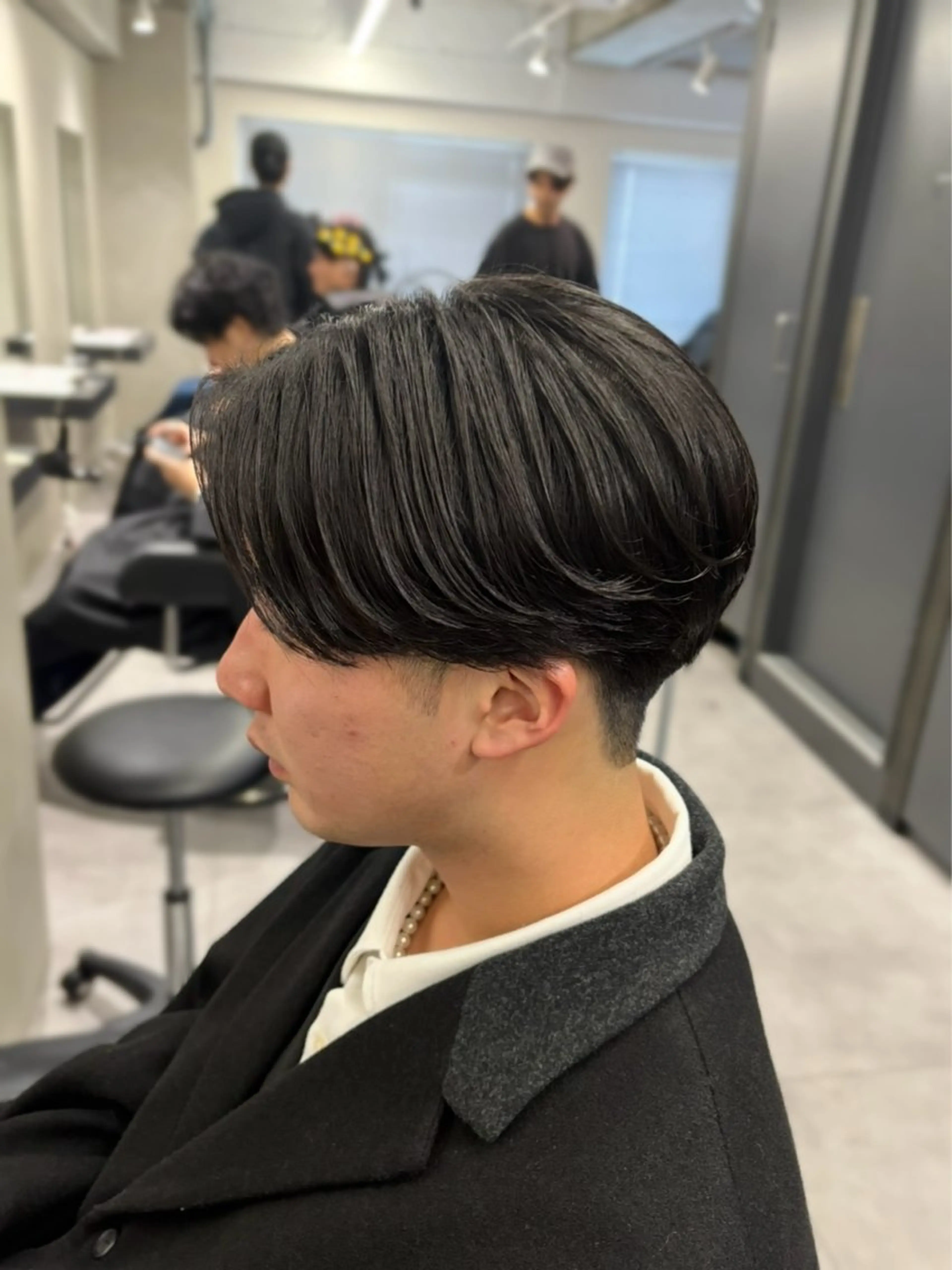 ミディアム パーマ メンズ ミディアムパーマ センターパート メンズパーマ ニュアンスパーマ カット パーマ 🐦🔥フェザーパ ーマ🐦🔥きるやのヘアスタイル