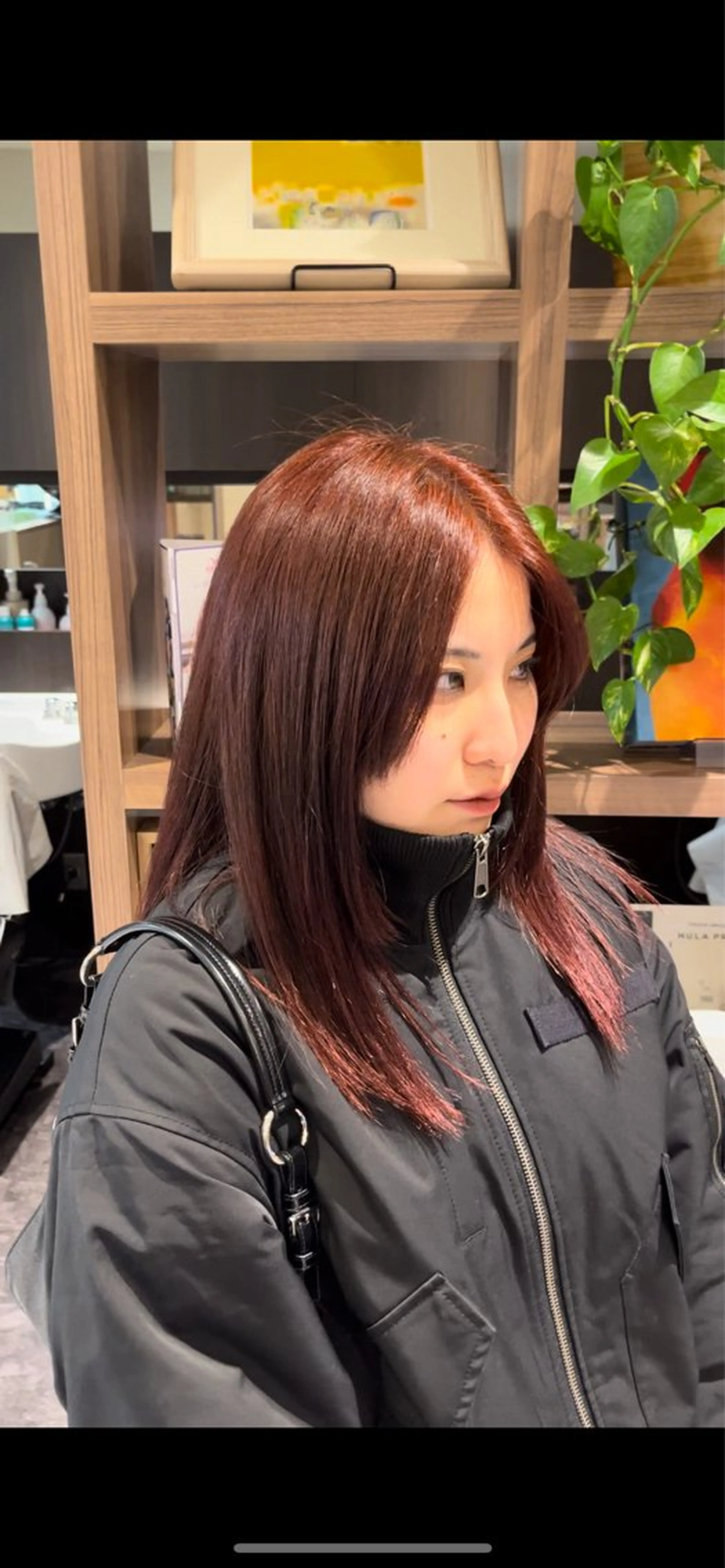 セミロング カラー ブリーチ ボルドーカラー ブリーチなしカラー dogstar小林諒 パーマ/レイヤーのヘアスタイル