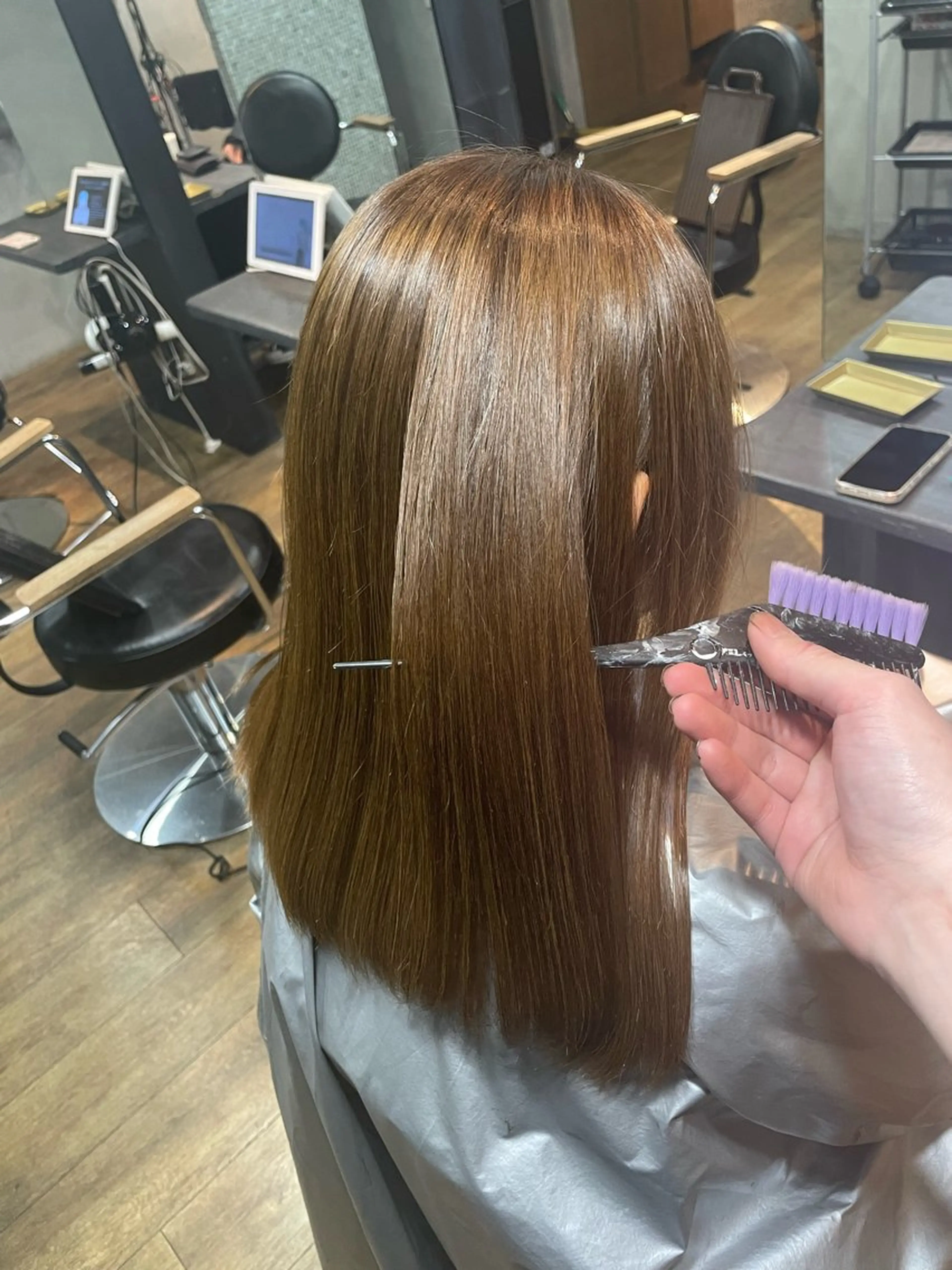 🧡ツヤ髪でダメージを抑えたい方おすすめ！🧡カット+BLカラー　ベースTr付き✨の写真