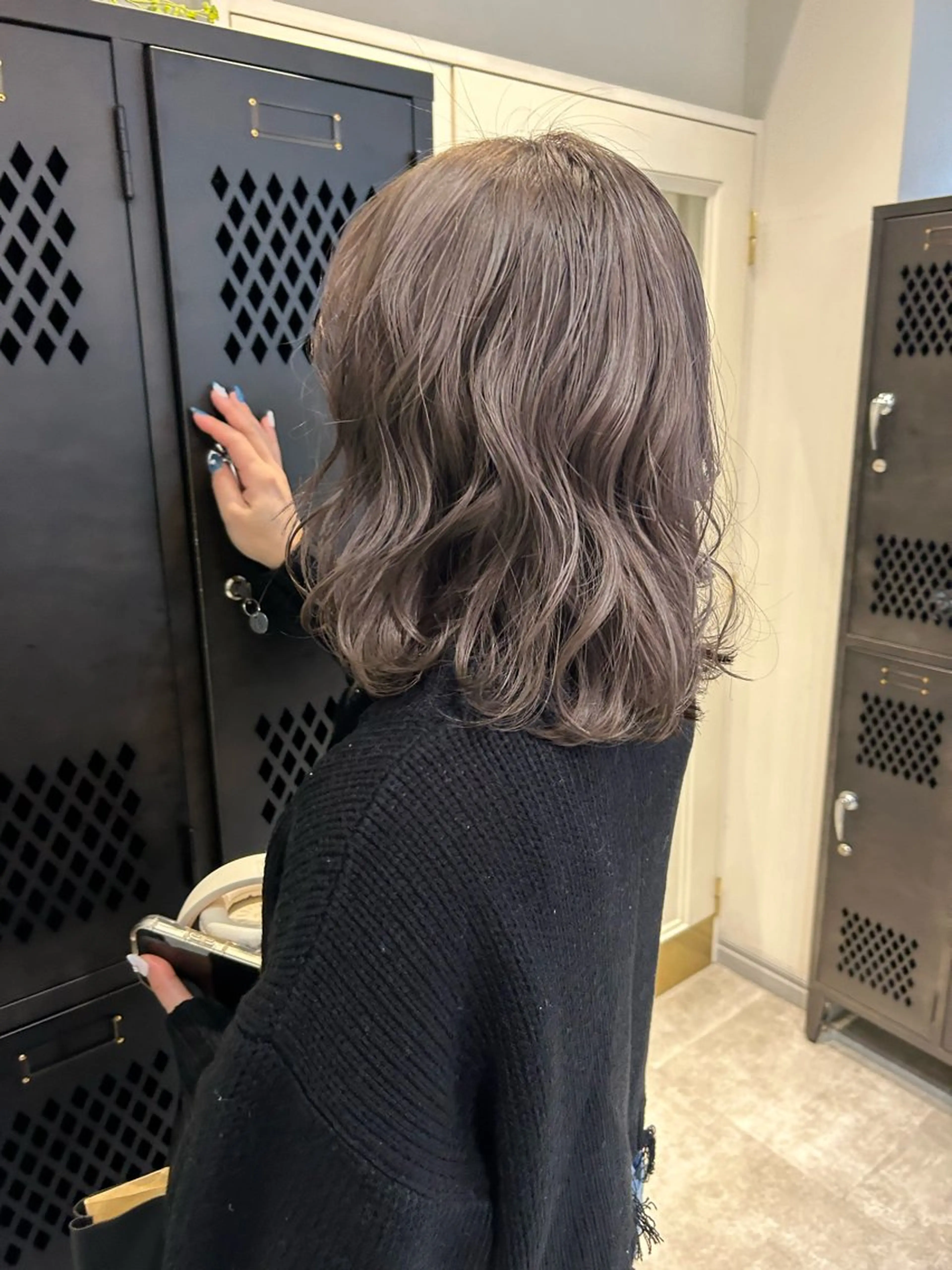 セミロング 薄暮 マツイ　レンのヘアスタイル
