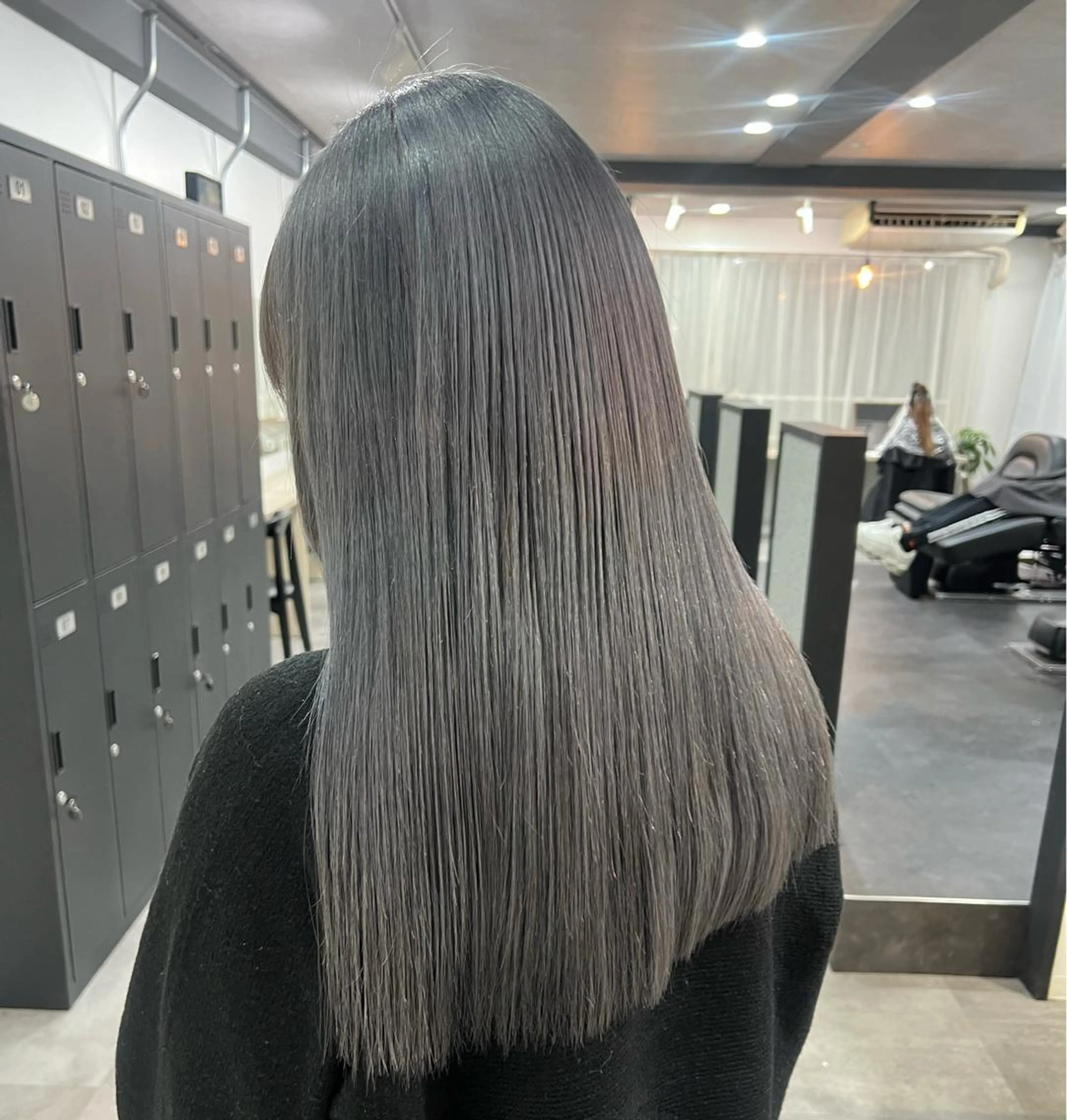 カラー 艶髪ハイトーン✨ 🩷AMI🩷のヘアスタイル