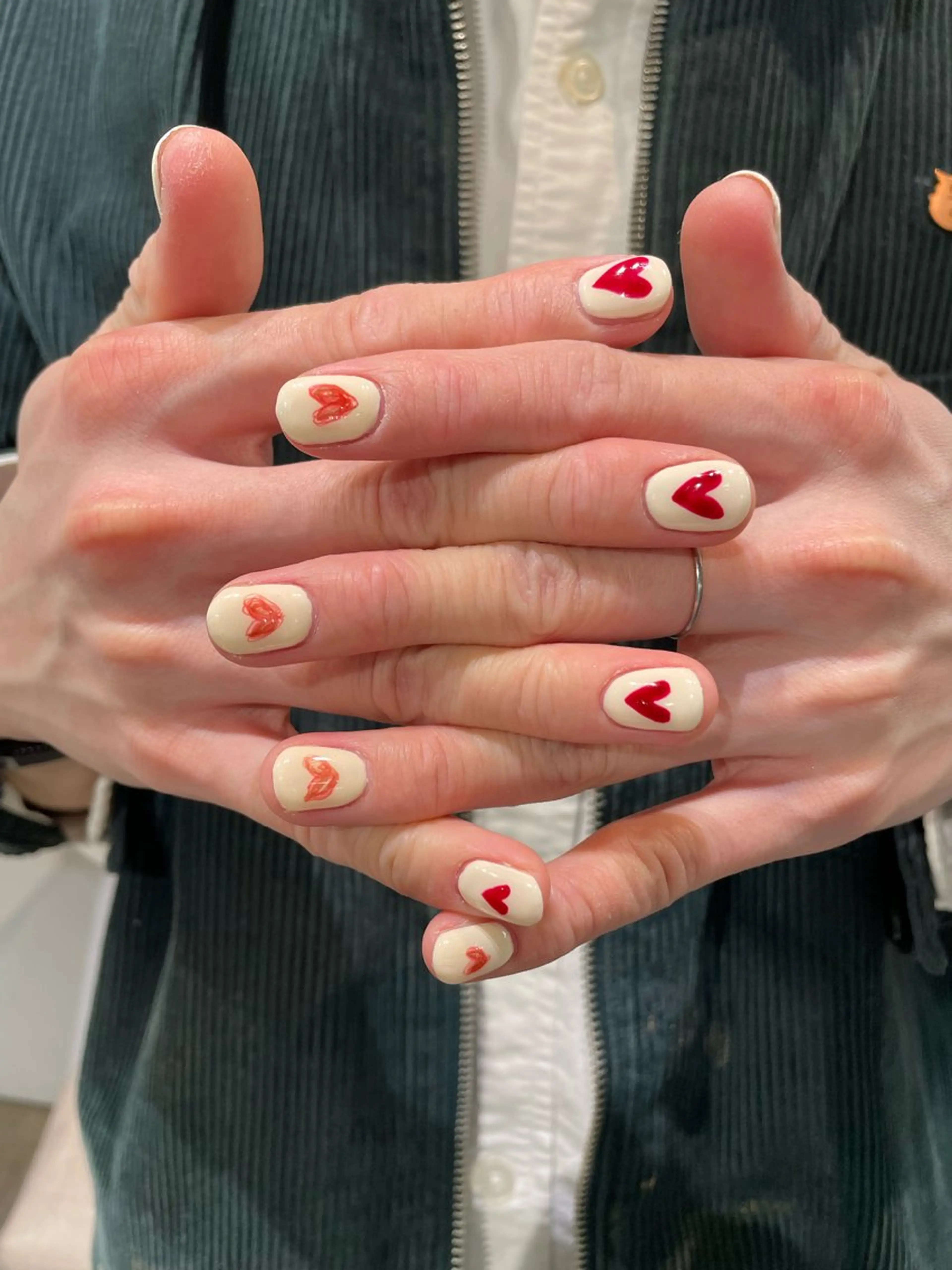 ネイル ハート 春ネイル ハンドネイル ナチュラル透明感🌱 小山美樹子のヘアスタイル