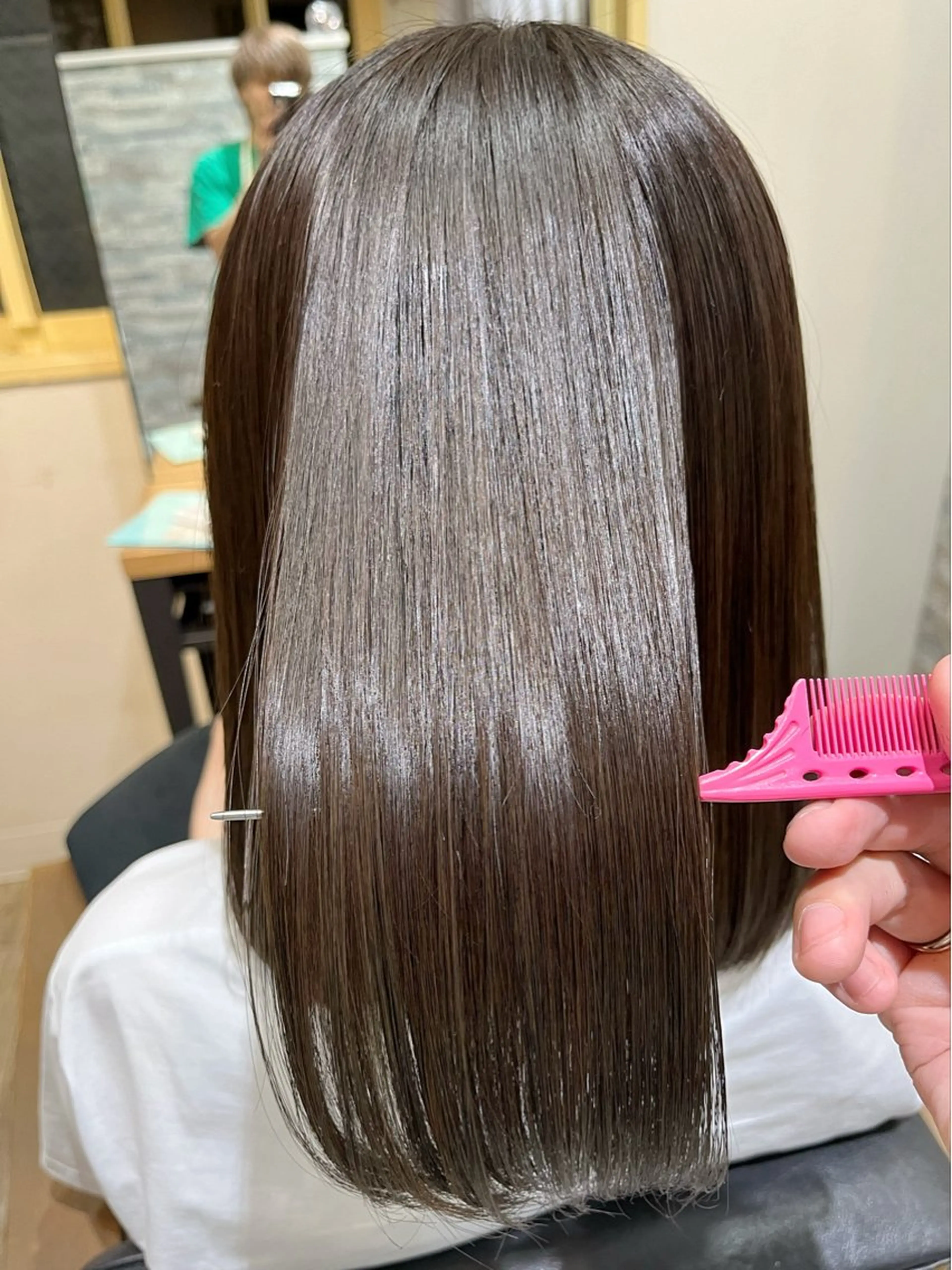 ミディアム カラー カット ヘアカラー トリートメント ワタイショウタ 髪質改善✨眉毛サロンのヘアスタイル