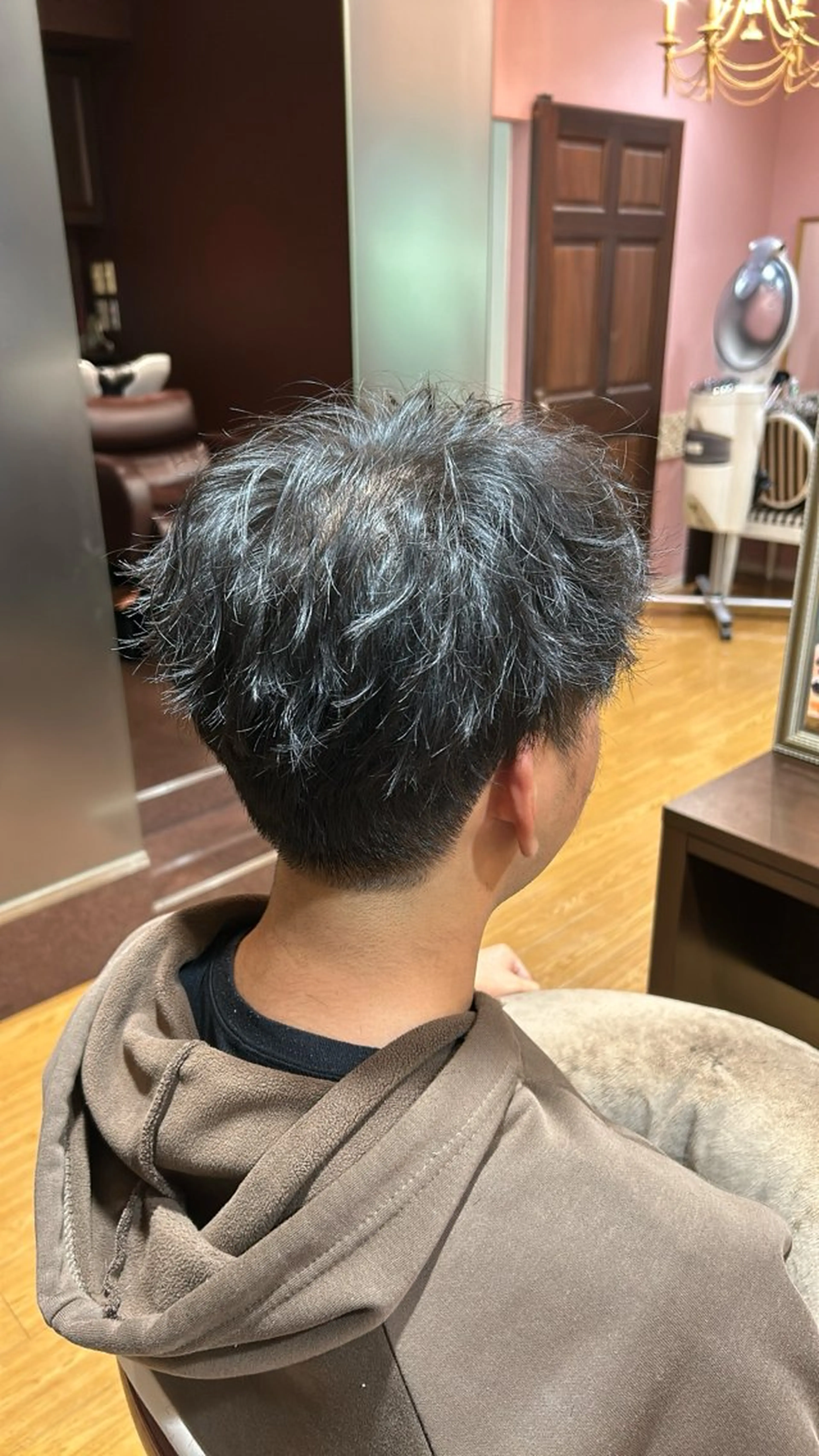 メンズ レナークイスト かめのヘアスタイル