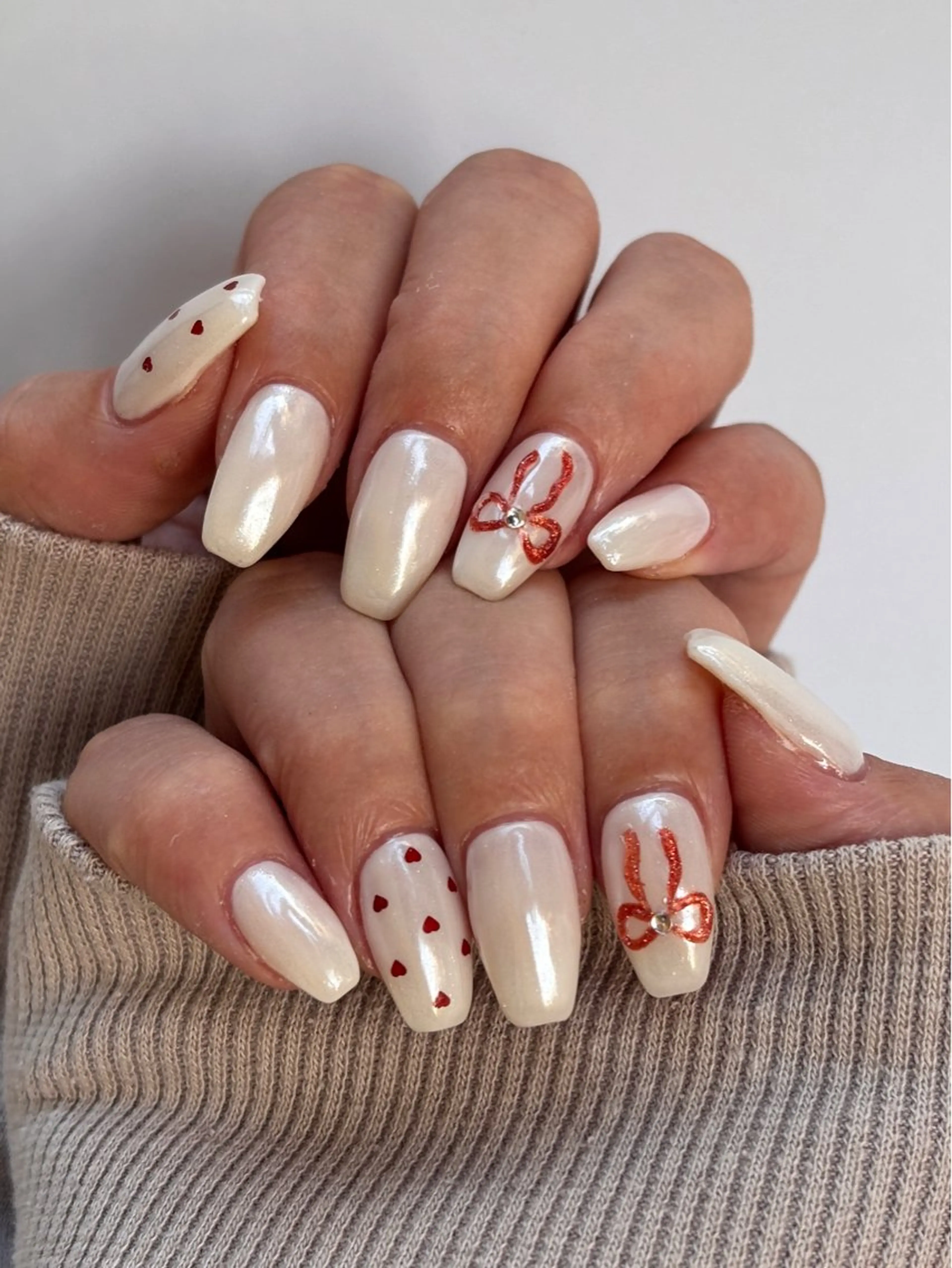 ネイル ミラーネイル リボン 黄色 中川 ほののネイルデザイン