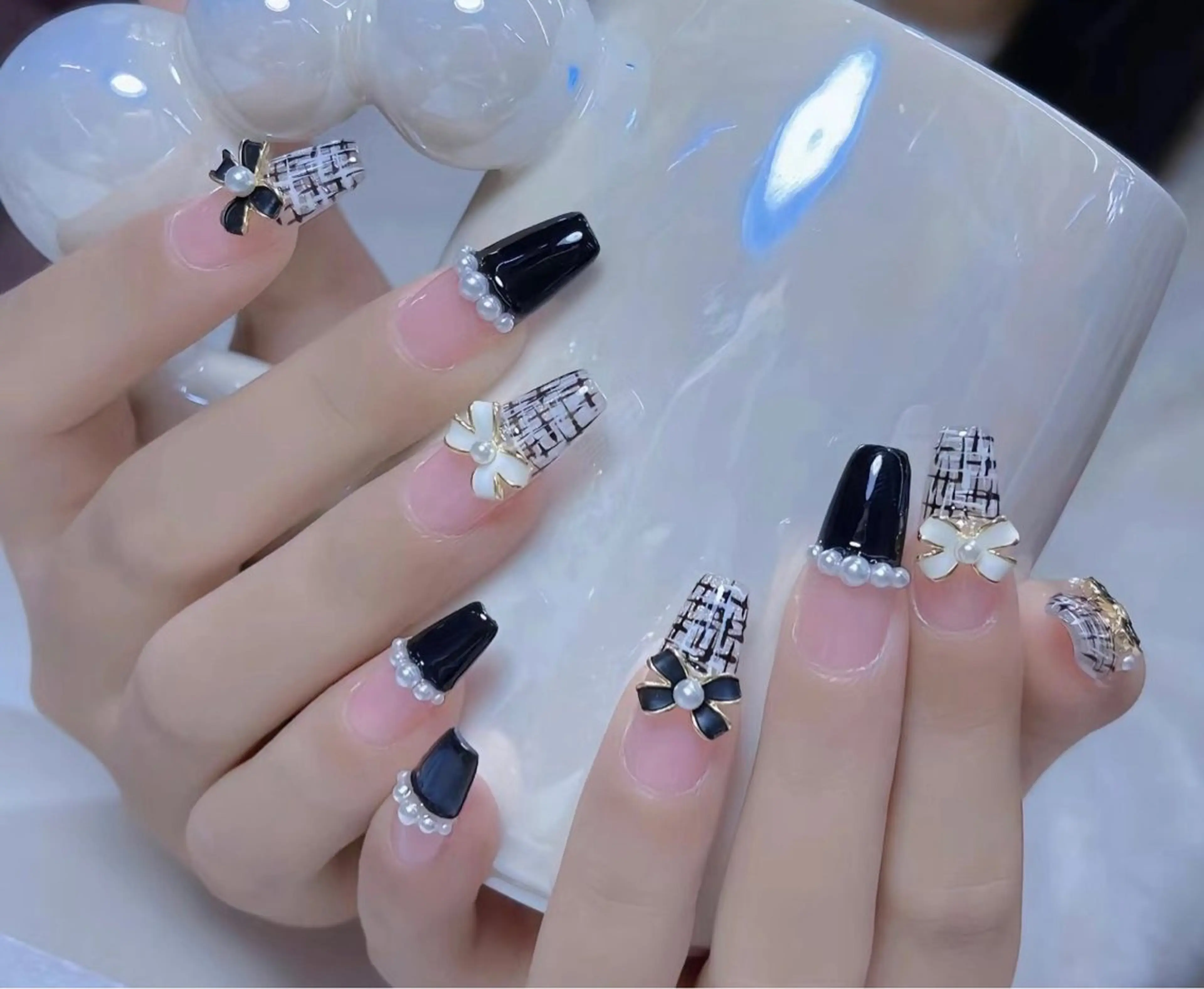 ネイル ハンドネイル 💅E•U•B NAIL🌹所属・横浜市中区曙町 ネイルE·U·Bのネイルデザイン