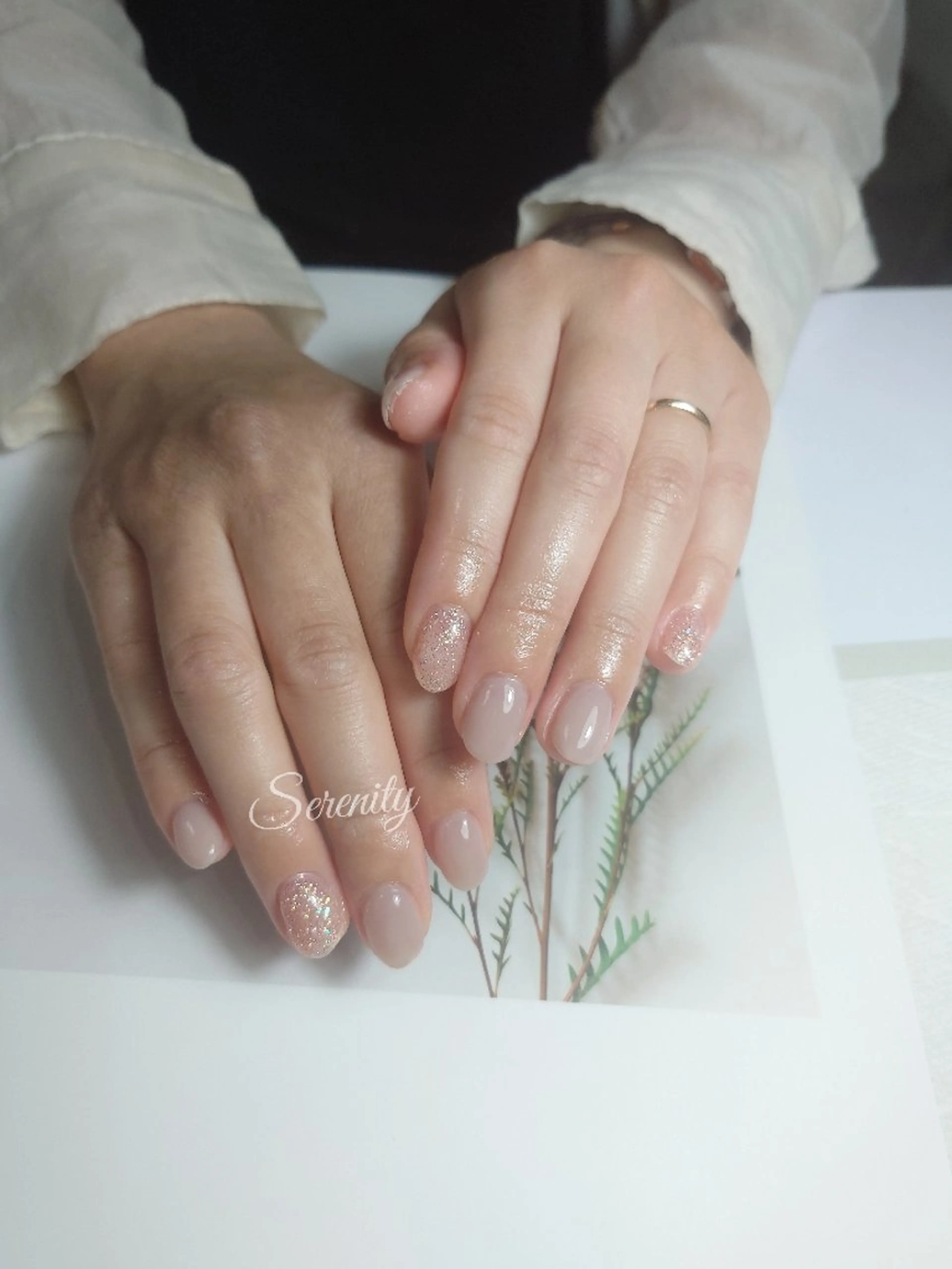 ネイル ラメ(グリッター) オフィスネイル ワンカラーネイル ピンク nail  serenityのネイルデザイン